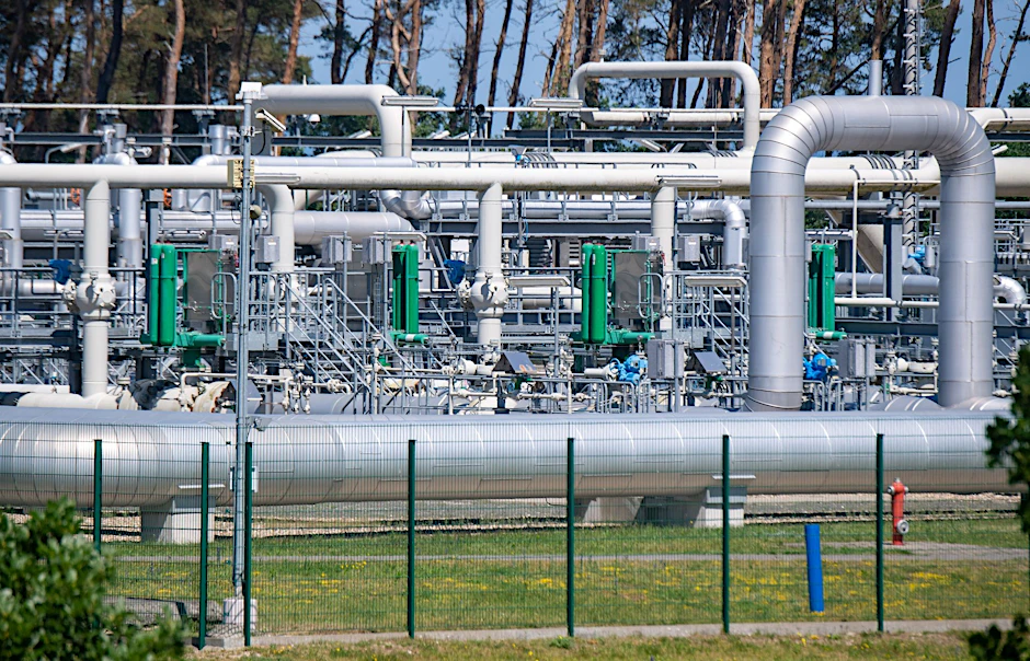 ARCHIV - Die Gasempfangsstation der Ostseepipeline Nord Stream 1 und der Übernahmestation der Ferngasleitung OPAL (Ostsee-Pipeline-Anbindungsleitung) in Lubmin.  