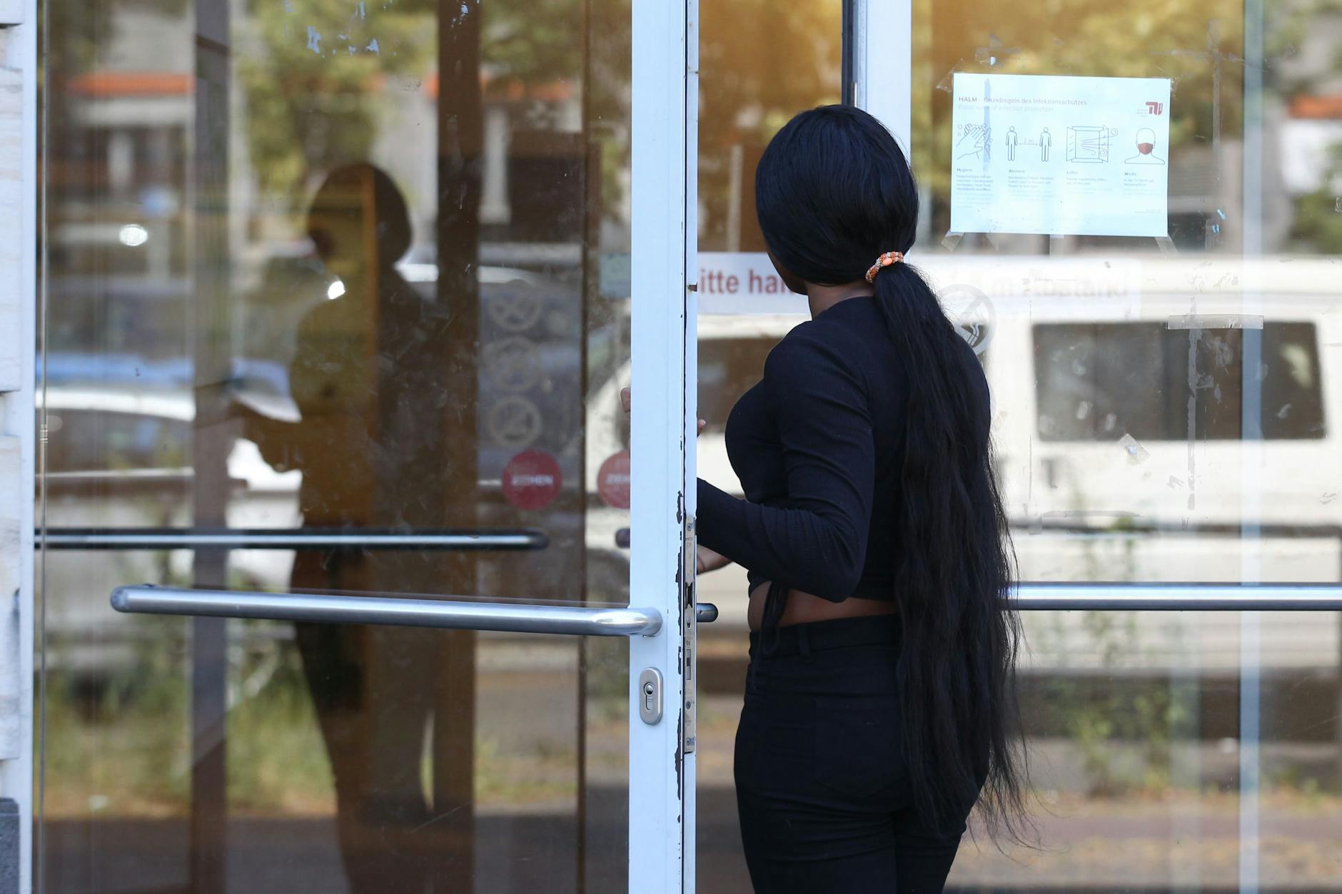 Shannon Abad hatte alle nötigen Dokumente beisammen, doch sie wurde abgeführt.