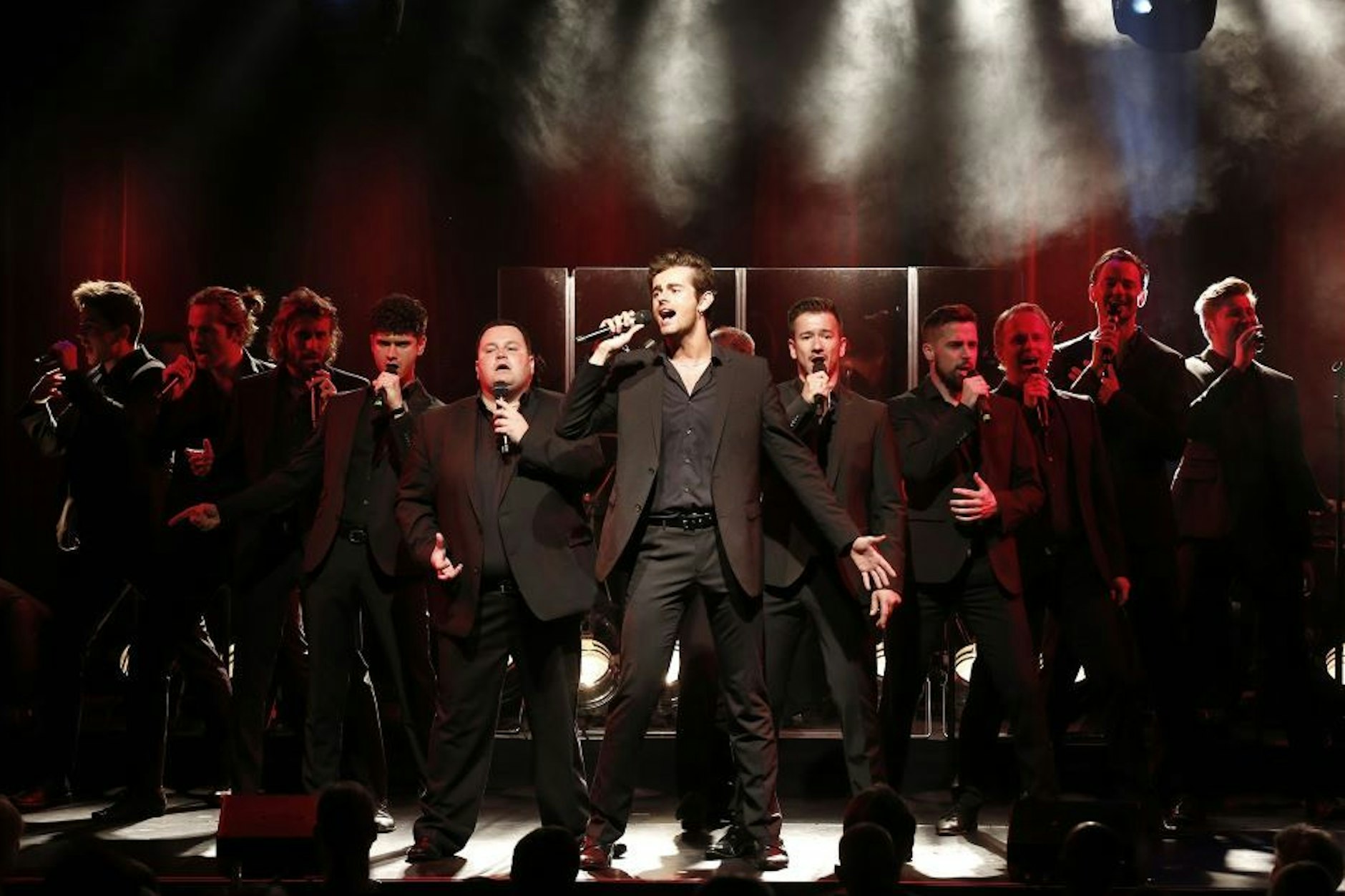 <em></em>Zwölf Stimmen, eine unvergessliche Show – Feiern Sie 15 Jahre The 12 Tenors!