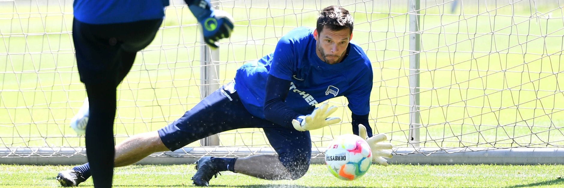 Hält endlich wieder Bälle: Rune Jarstein (37) feiert bei Hertha BSC am Sonnabend in Babelsberg nach langer Leidenszeit endlich sein Comeback.