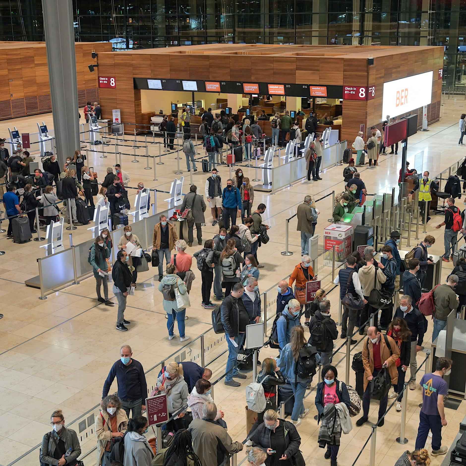 Chaos am BER: So viele Flüge fallen aus - und diesen Ärger erleben Berliner Fluggäste