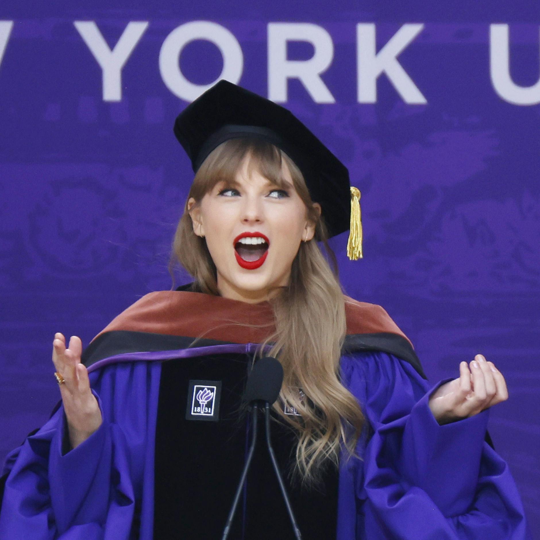 Erst im Mai erhielt die erfolgreiche Sängerin den Ehrendoktor vor Universität von New York.