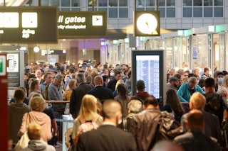 Flughafen-Chaos, stornierte Flüge: Ministerin will Airlines Vorkasse verbieten