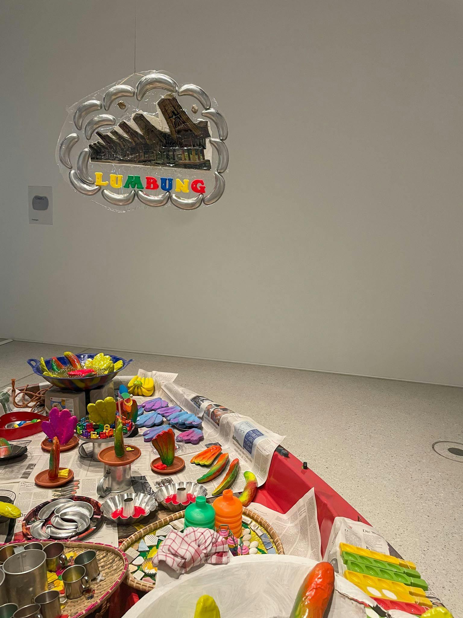 Die Kunst auf der documenta 15 wirkt oft unapologetisch einfach, verspielt, teils auch ein bisschen amateurhaft