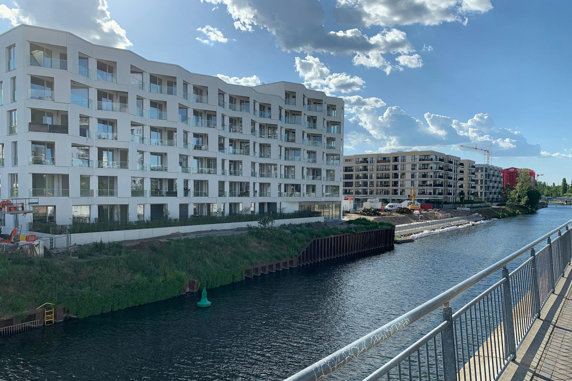 Wohnungen in Berlin: Die Kaufpreise könnten fallen, meint das Portal Immowelt.