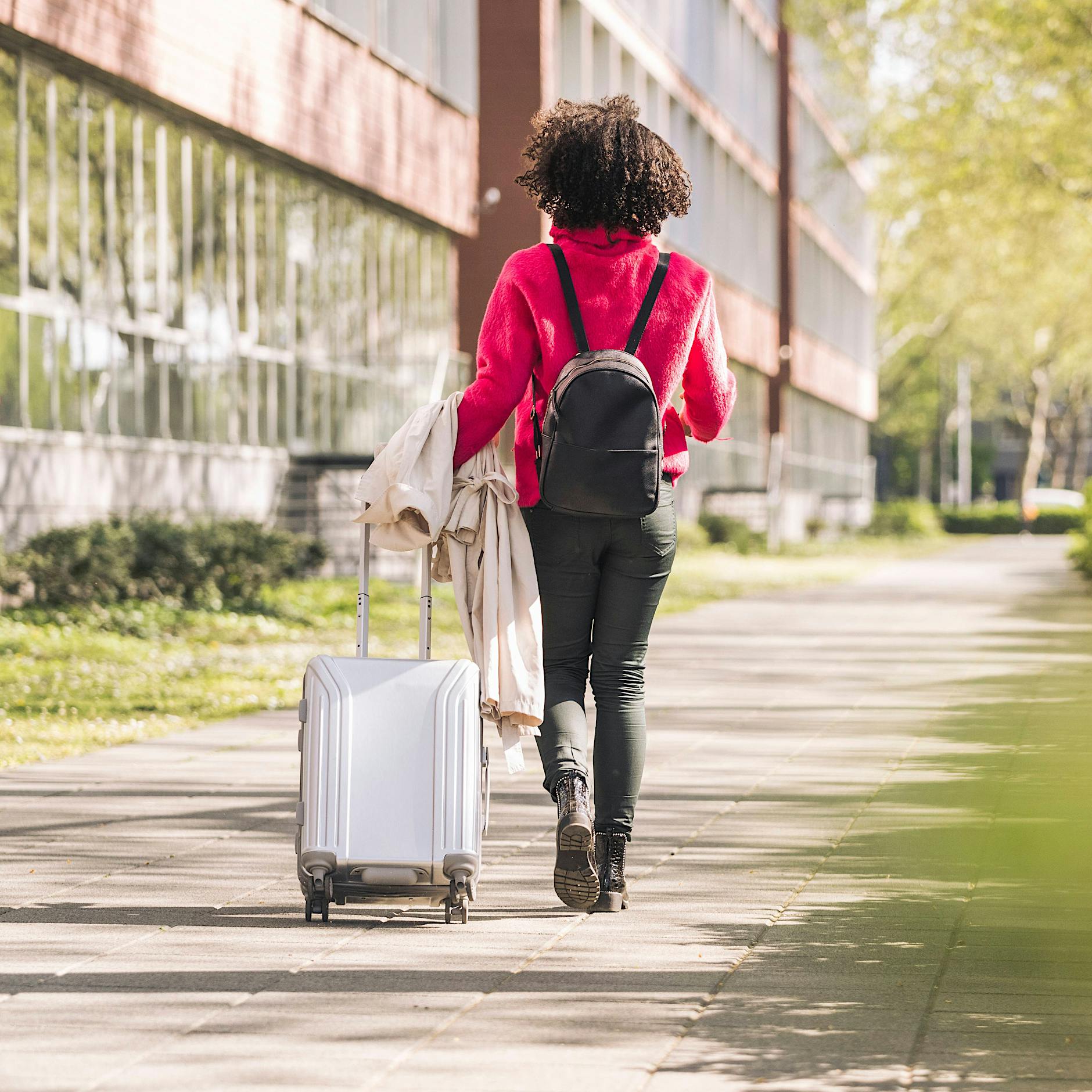 Hurra, die Ferien sind da! Die Generation Rollkoffer hat Berlin längst erobert