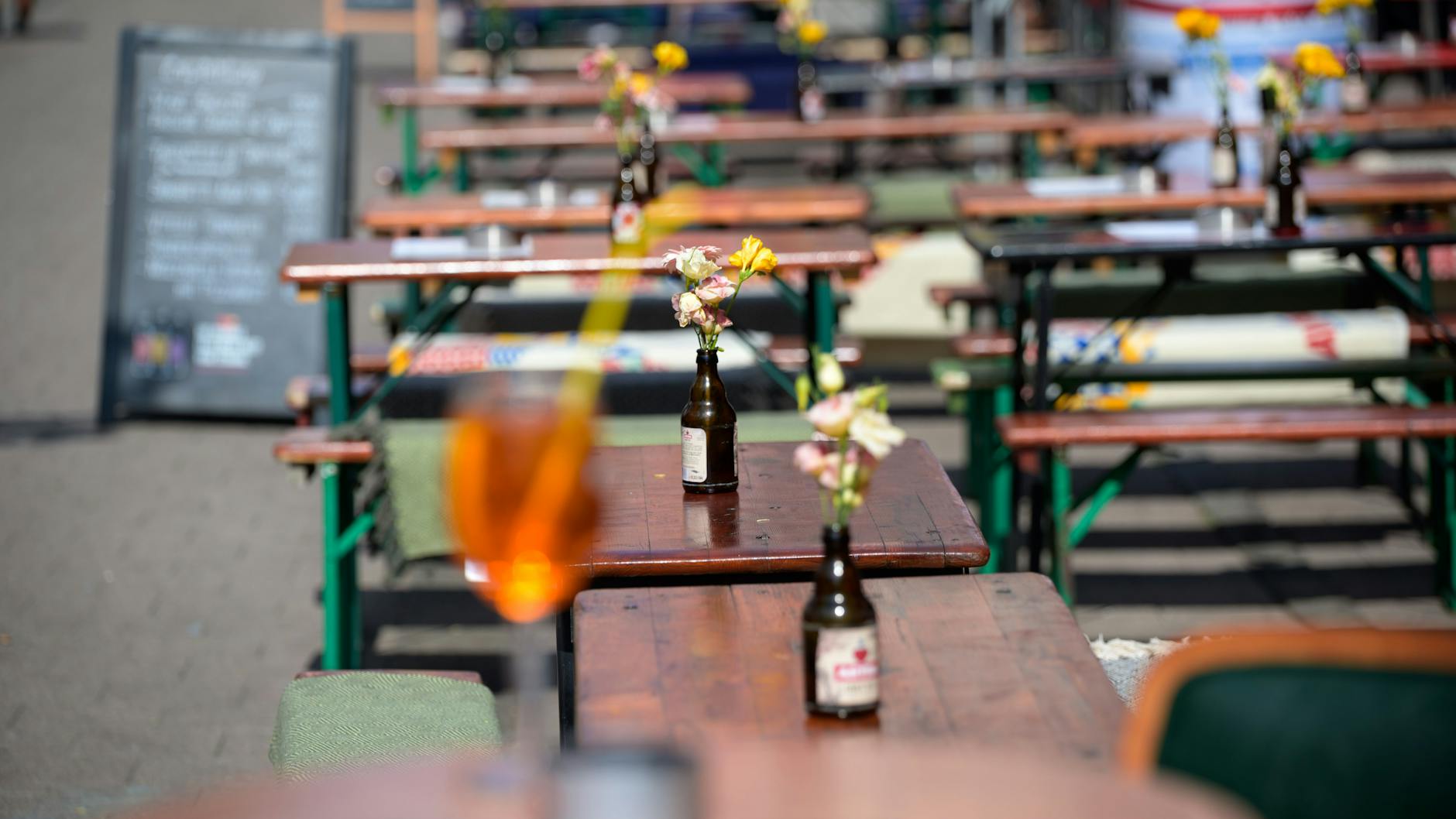 Zu den großen Leidtragenden der Corona-Pandemie zählt die Gastronomie. Bis heute hat sich die Branche nicht erholt von den Lockdowns und Beschränkungen.