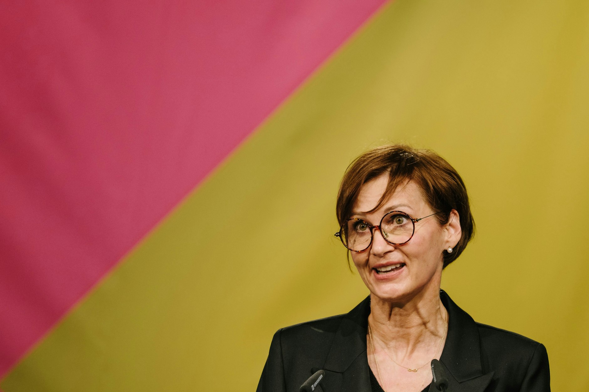 Die Bundesministerin für Bildung und Forschung, Bettina Stark-Watzinger (FDP), möchte Englisch in die Amtsstuben bringen.