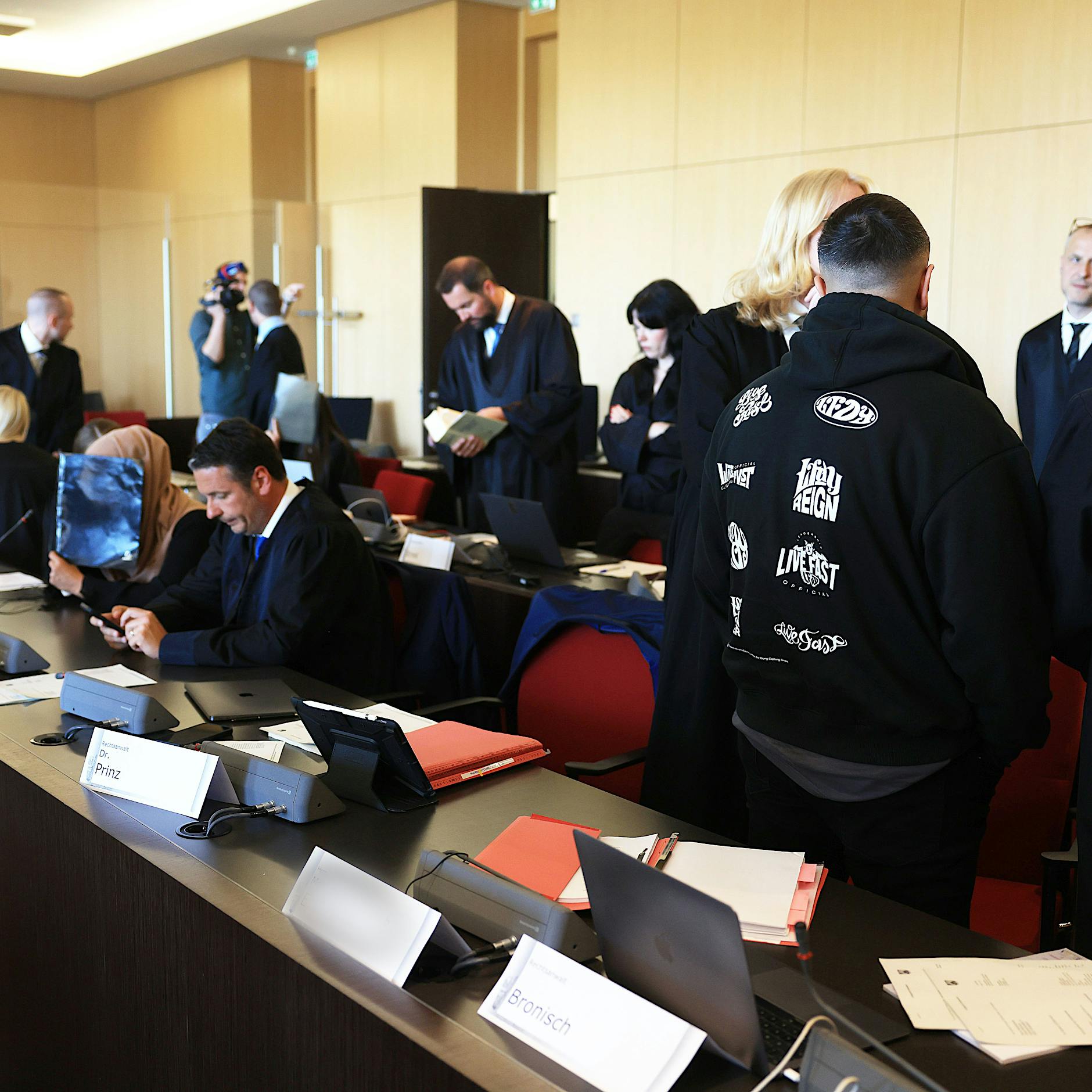 So bekam ein arabischer Clan viel Geld vom Jobcenter