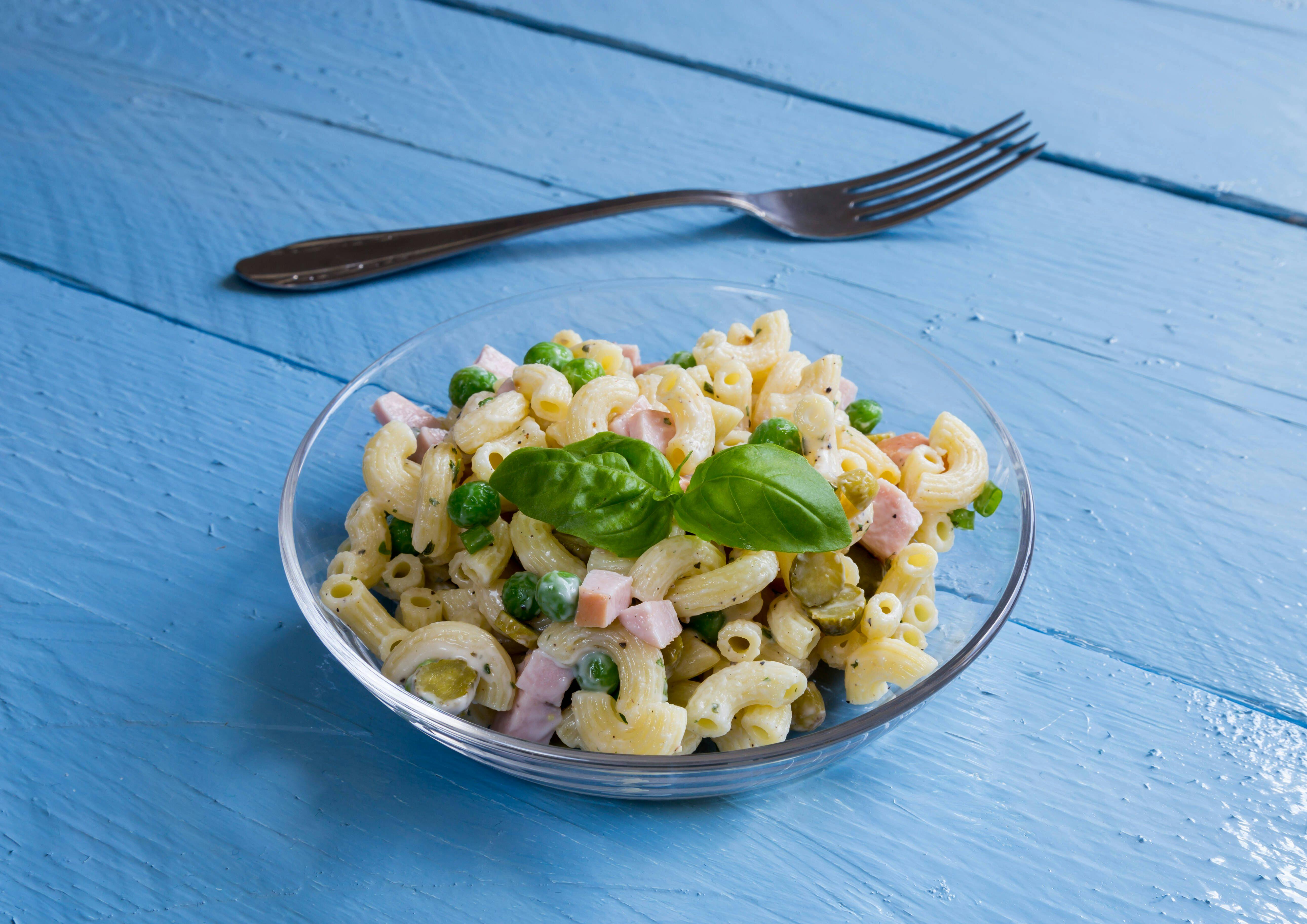 Der beste Nudelsalat der Welt! Mit diesem simplen Rezept gelingt der ...