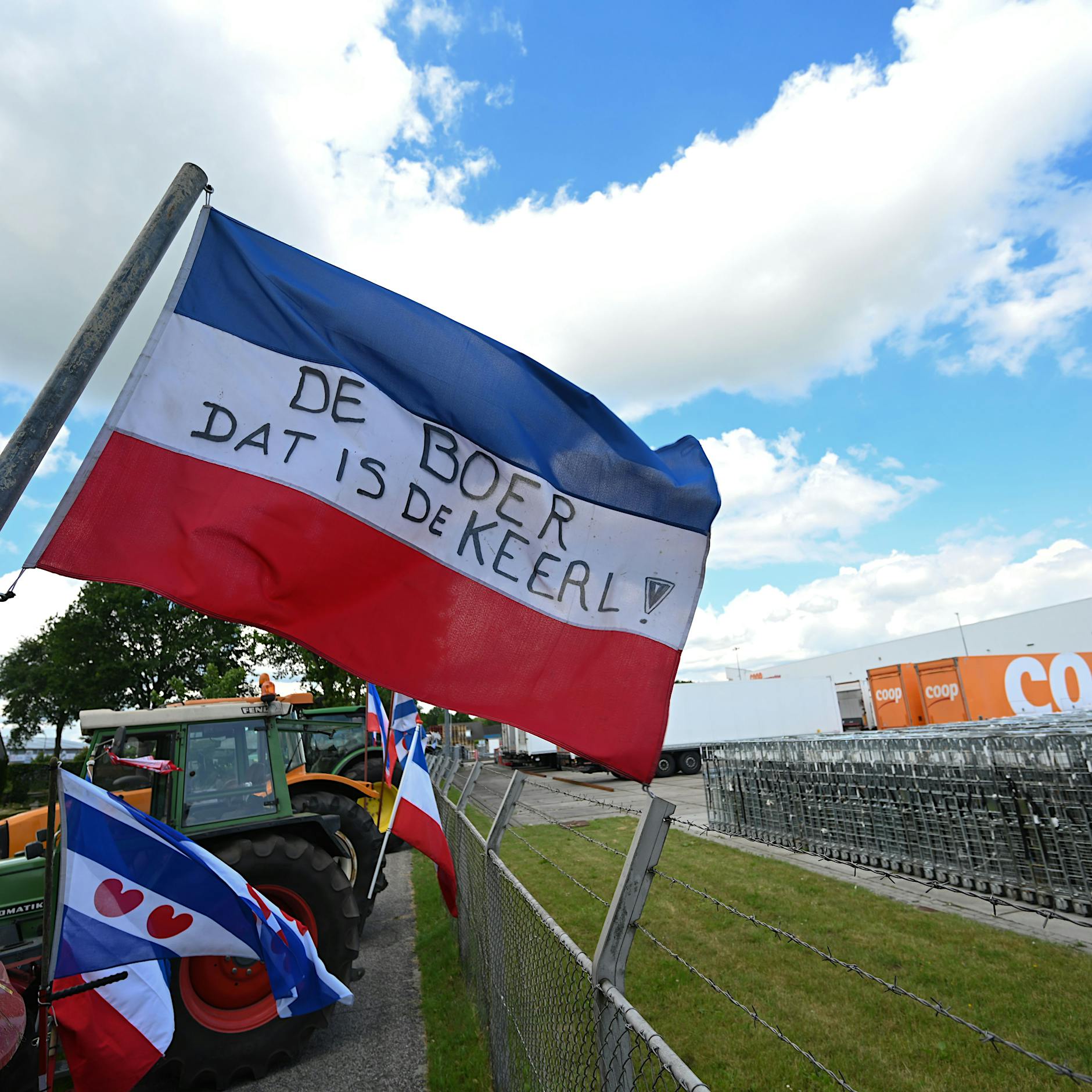 Anhaltende Proteste in den Niederlanden: Bauern eskalieren