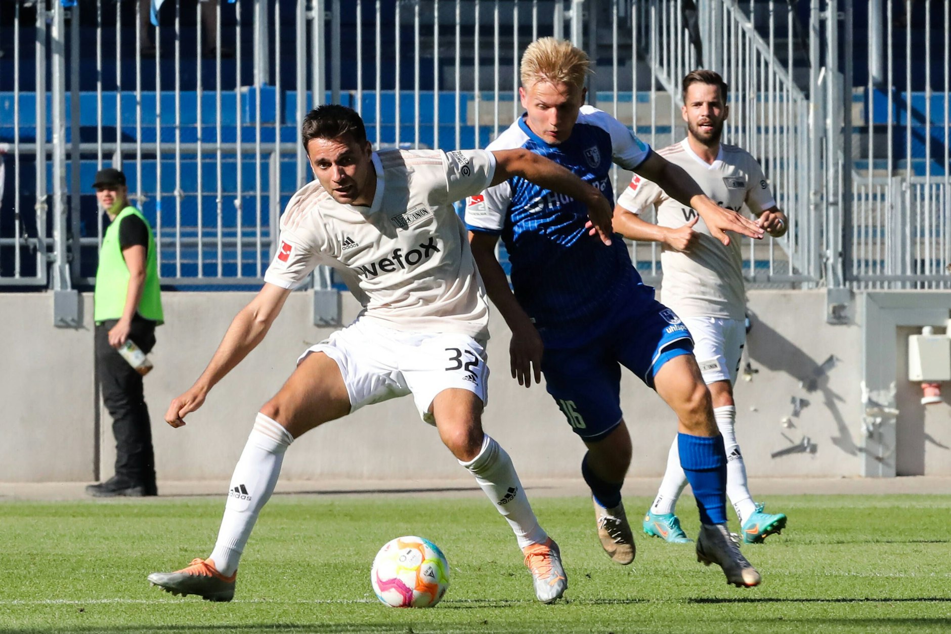 Unions Neuzugang Milos Pantovic (l.) hat im Mittelfeld viel Konkurrenz.