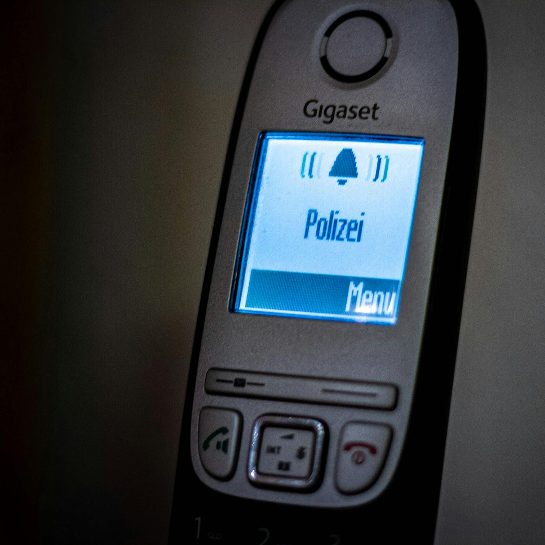 Allein im Juni: Tausende Fake-Anrufe falscher Polizisten registriert