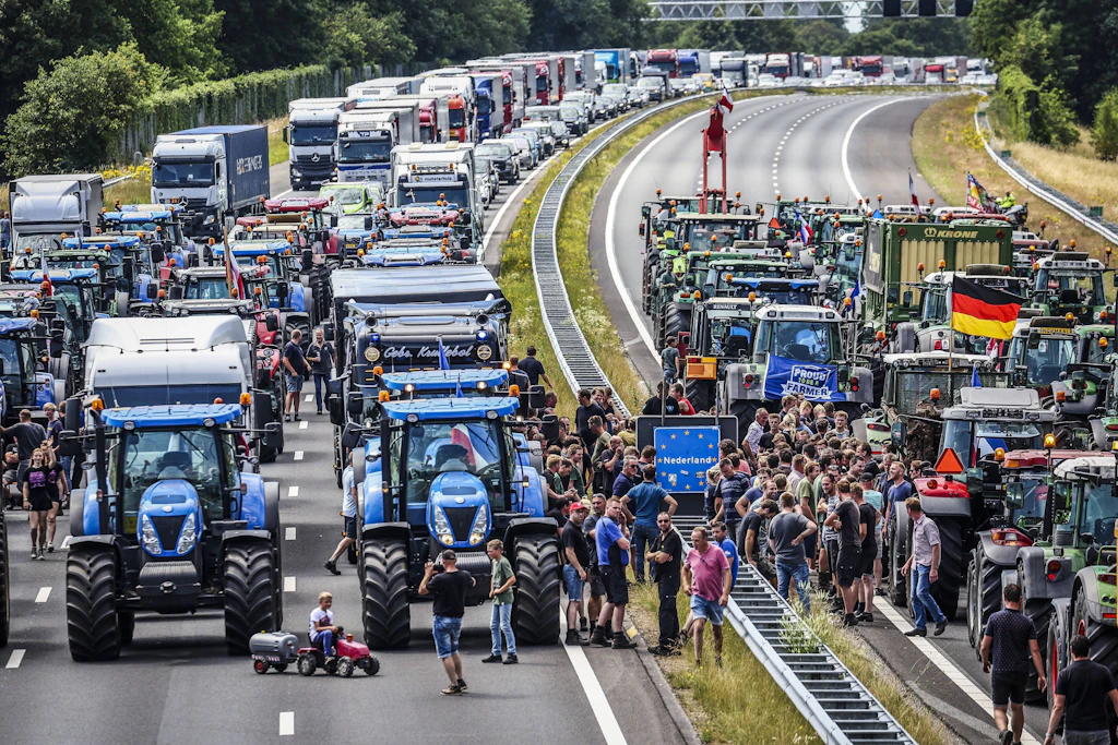 Bauernproteste: Polizei schießt auf 16-Jährigen