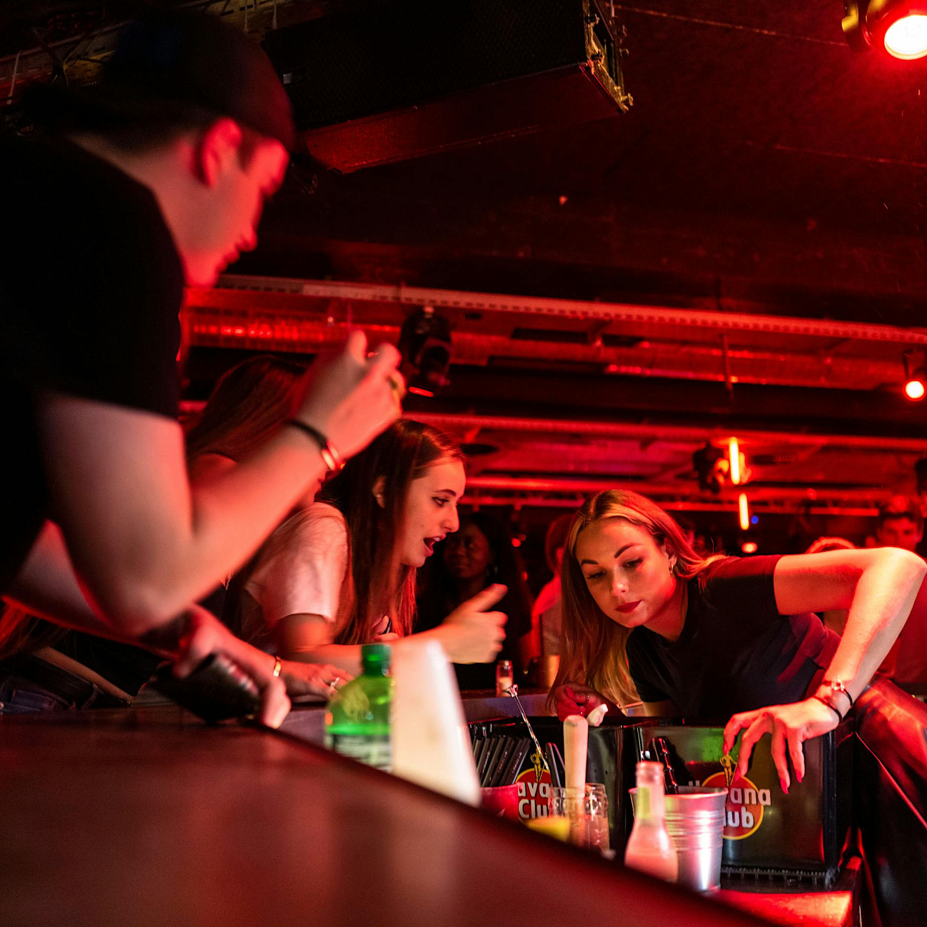 Hallo, ich bin Gymnasiast aus Berlin, 18 Jahre alt. Und Alkoholiker