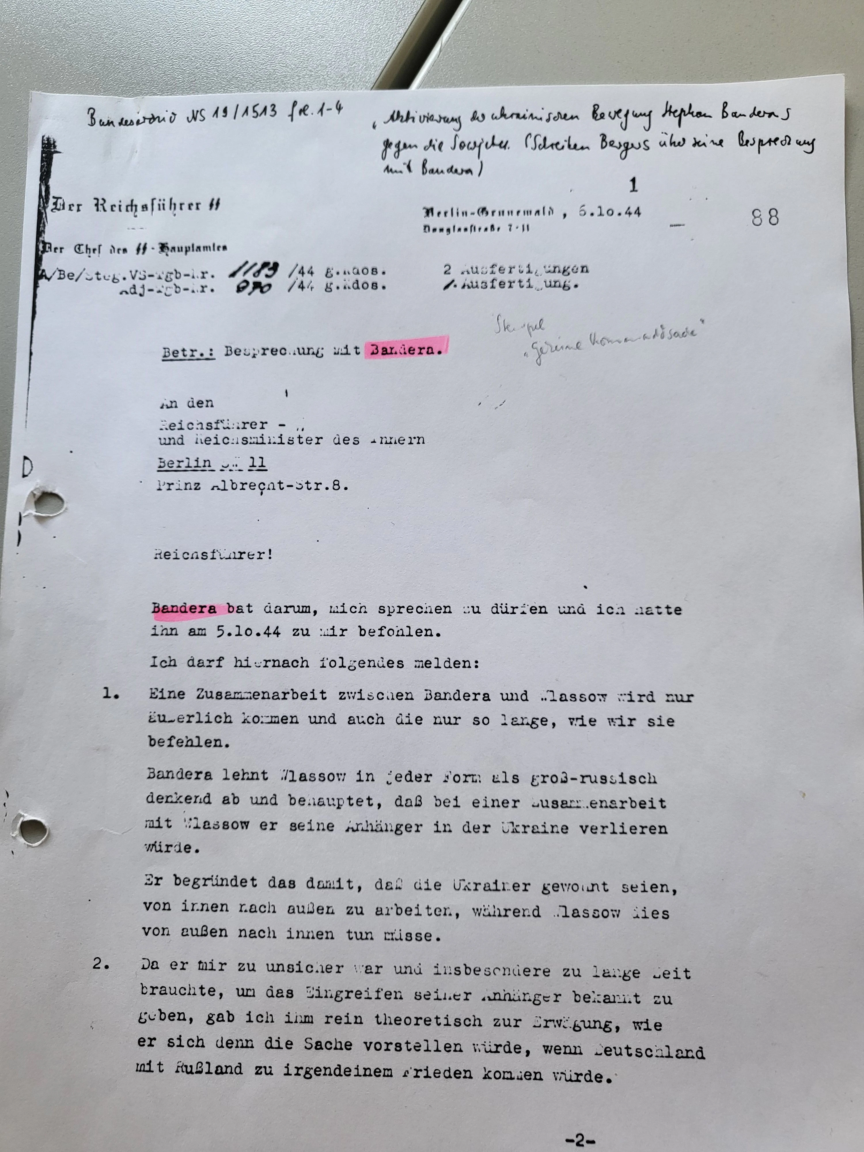 Gottlob Berger, Chef des SS-Hauptamtes, protokollierte ein Gespräch mit Stepan Bandera vom 5. November 1944 und schickte es an Heinrich Himmler. Hier die erste von drei Seiten.