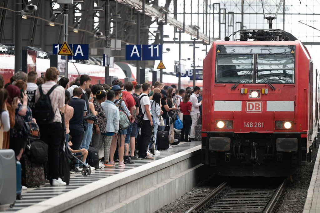 Nur noch jeder zweite Fernzug pünktlich: Bahn verspätet sich so oft wie lange nicht