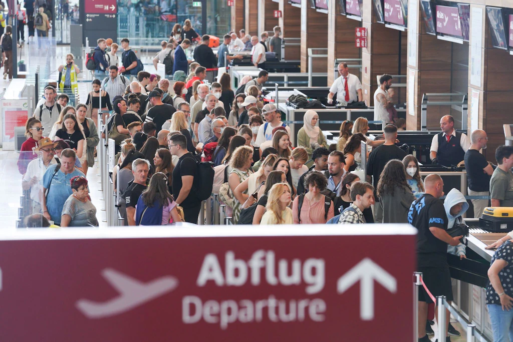 Heute großer Andrang erwartet - doch am Flughafen BER startet der Morgen entspannt