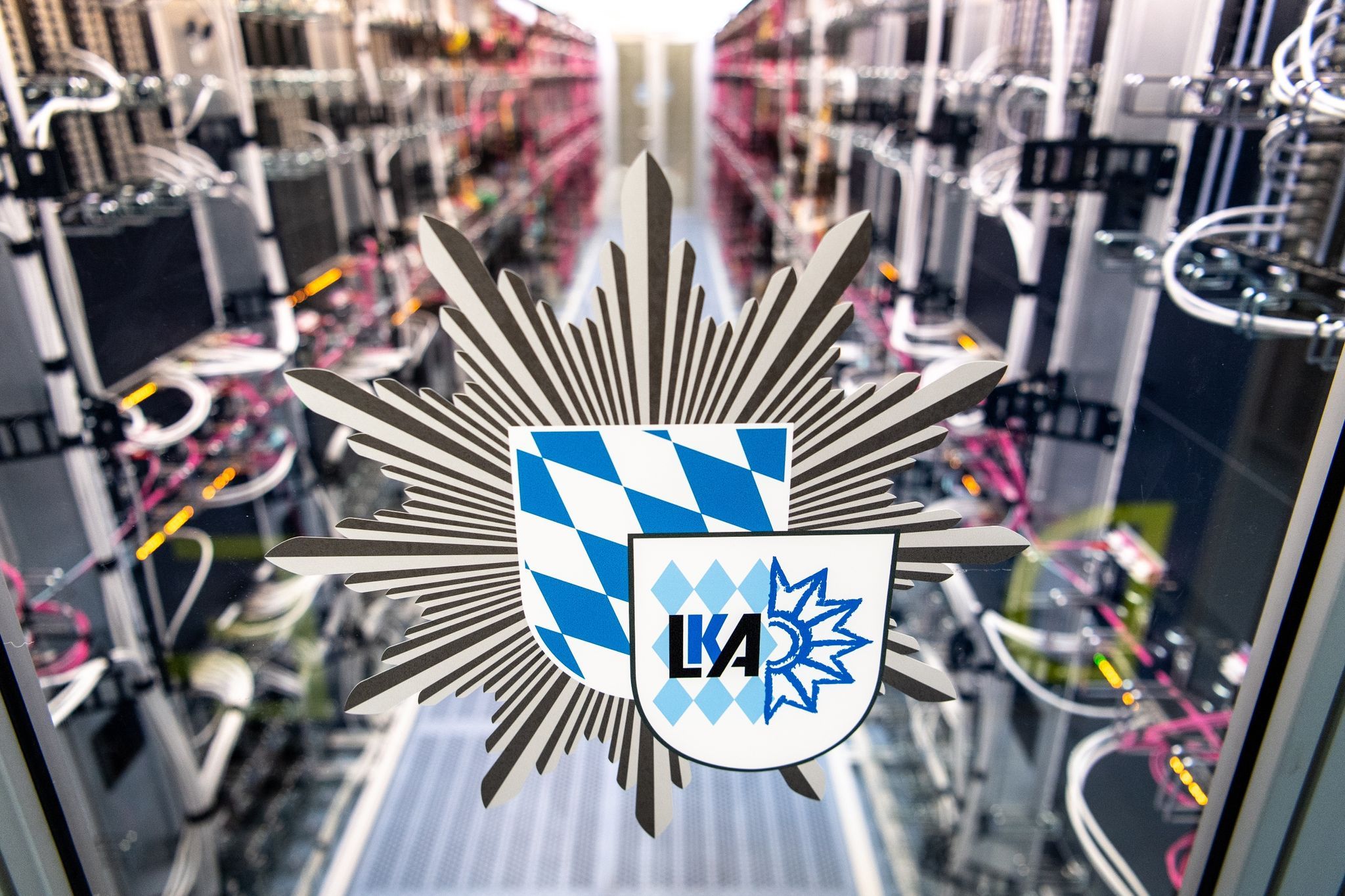 Image - Polizei in Bayern setzt auf neue Big-Brother-Software. Die US-Firma dahinter wurde von der CIA finanziert