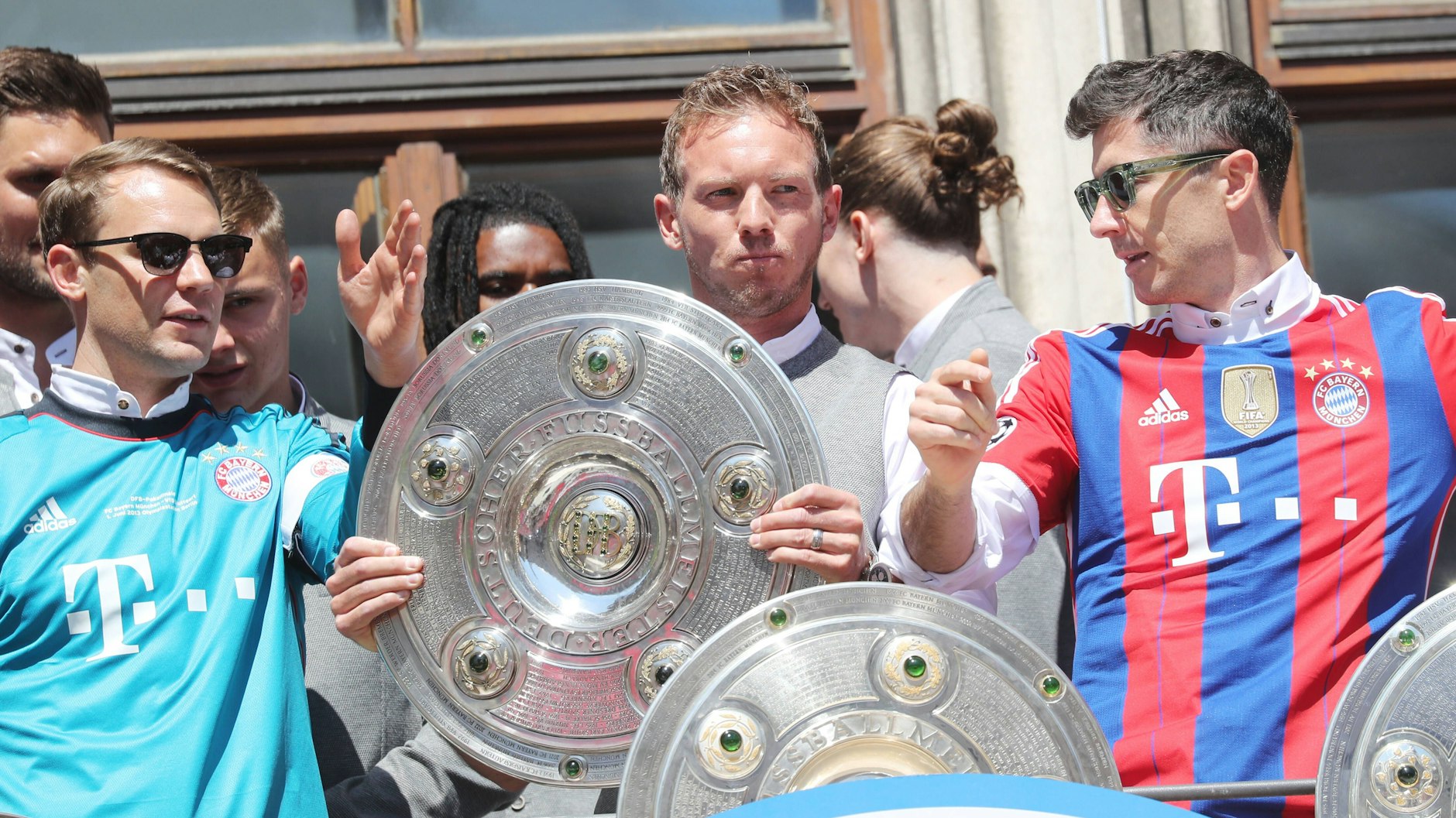 Zwischen Bayern-Coach Julian Nagelsmann (M.) und Robert Lewandowski soll es bereits in der vergangenen Saison geknatscht haben.
