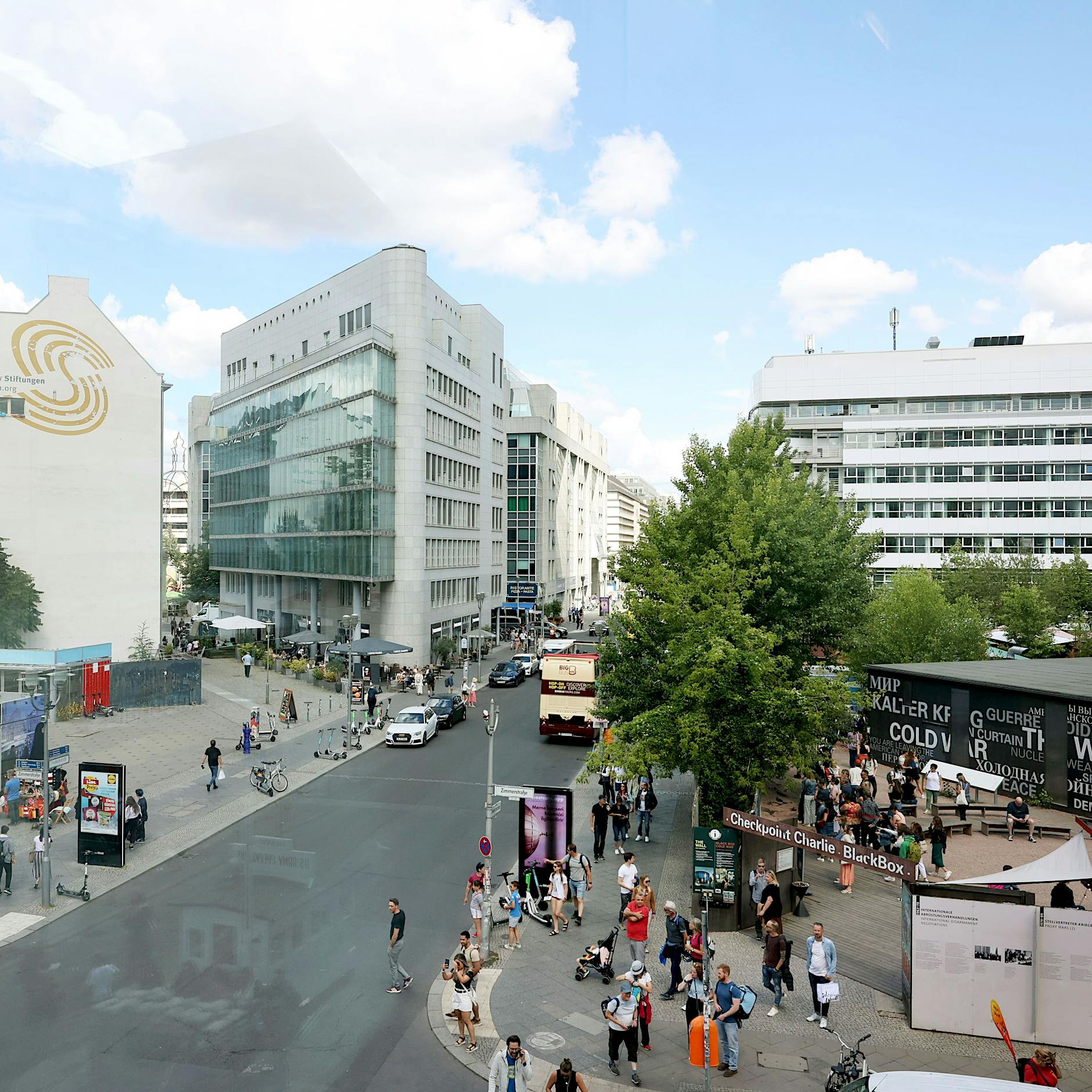 Wichtige Flächen am Checkpoint Charlie bald wieder in Berliner Besitz