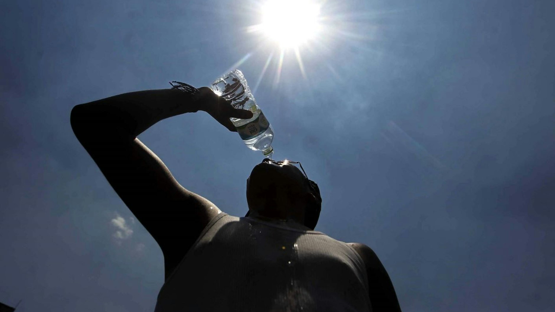 Genug Wasser dabei? Die nächste Hitzewelle rollt an.