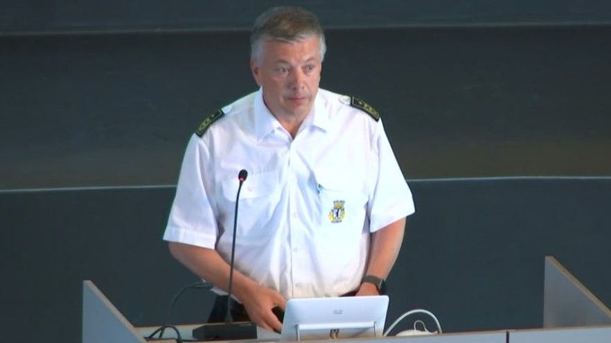 Landesbranddirektor Dr. Karsten Homrighausen am Montag bei der Krisensitzung.