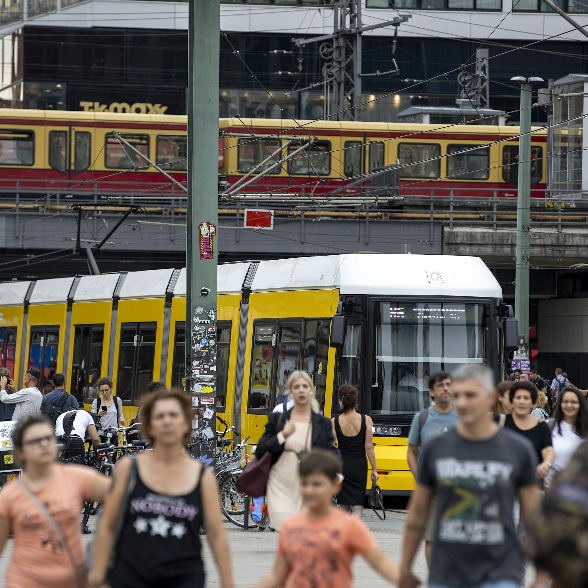 Kommt jetzt das 29-Euro-Ticket? Immer mehr Politiker und Experten fordern Billig-Öffi-Ticket für immer