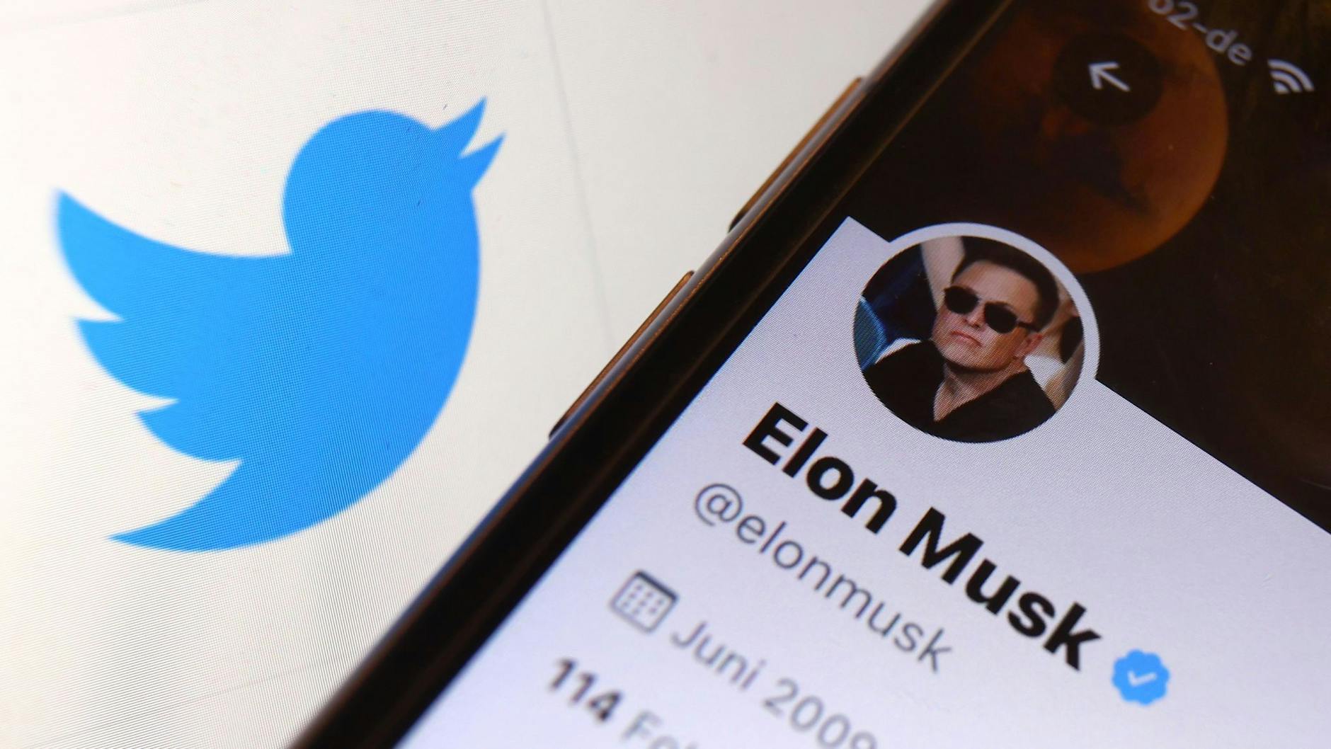 Multimilliardär Elon Musk will Twitter nicht mehr kaufen - damit könnte er sich in juristische Schwierigkeiten gebracht haben.
