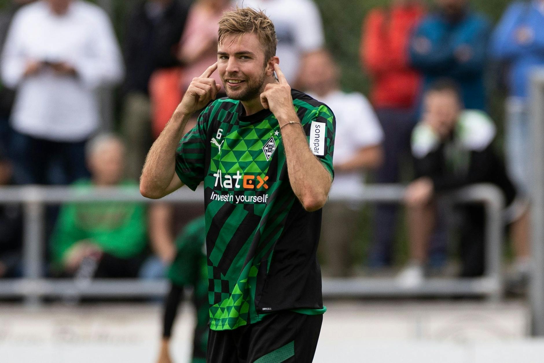 ARCHIV - Gladbachs Christoph Kramer blickt optimistisch auf die neue Saison.
