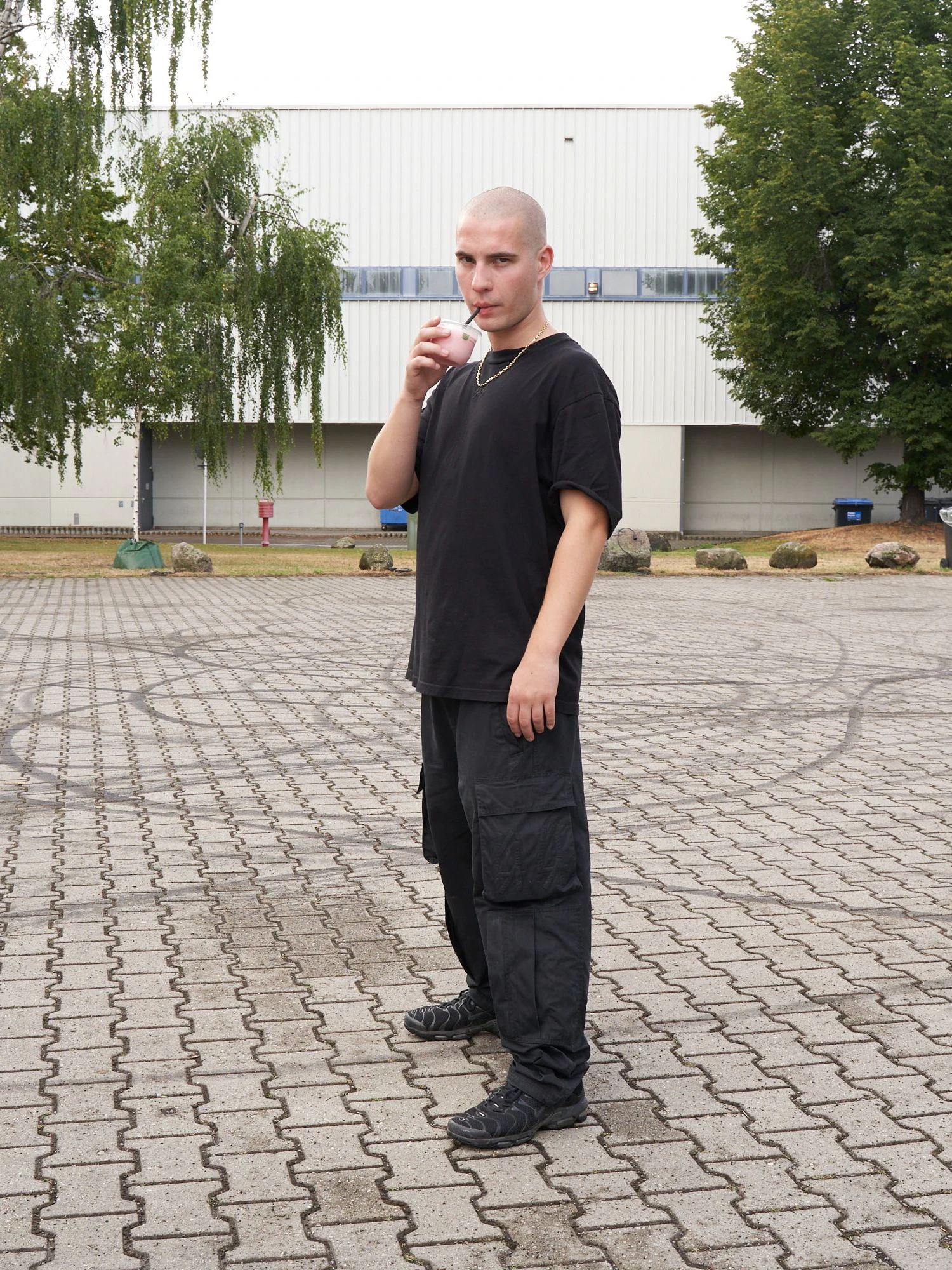 Neben seinem Job als DJ betreibt Simon das Frozen-Margarita-Unternehmen „Young Slush“. Clever, ein zweites Standbein kann nie schaden.