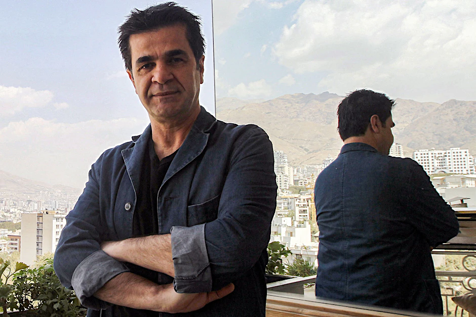 Weil er sich nach dem Verbleib seiner inhaftierten Kollegen erkundigte, wurde auch Regisseur&nbsp;Jafar Panahi im Iran festgenommen.