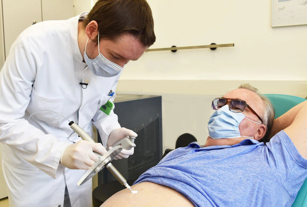 Forscher: Radioaktive Paste kann weißen Hautkrebs heilen