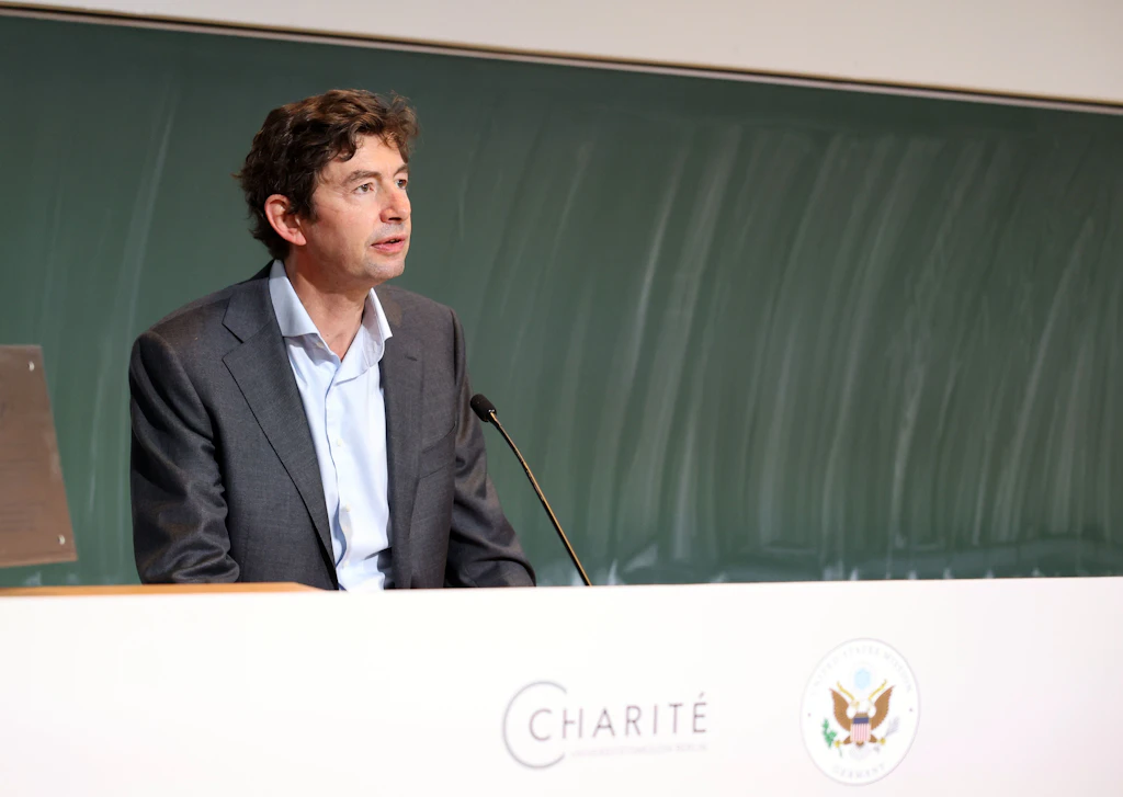 Als Corona-Kritiker ist man Ausgestoßener, bis Christian Drosten spricht
