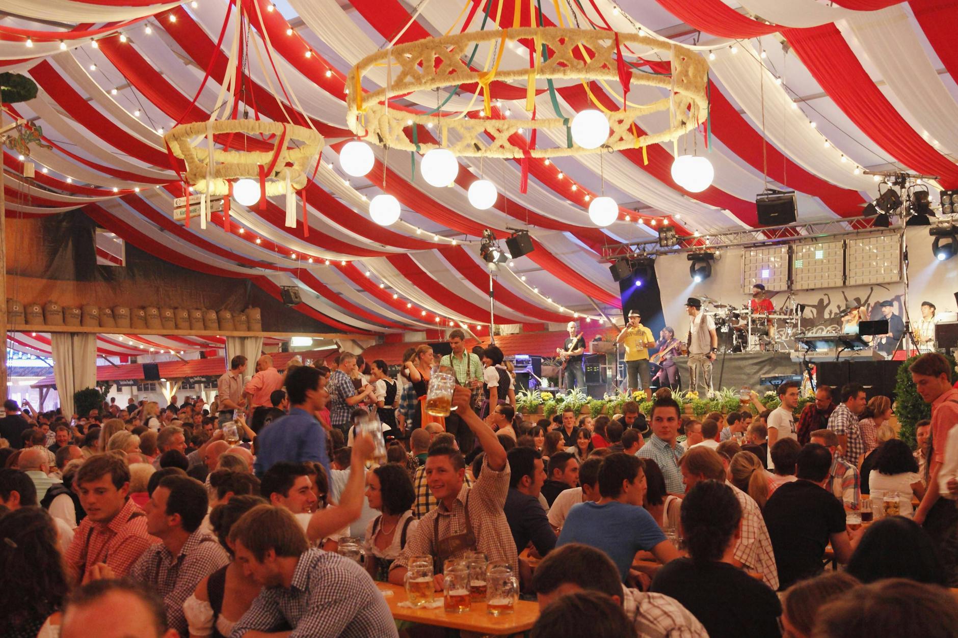 Das Kiliani-Volksfest in Würzburg.