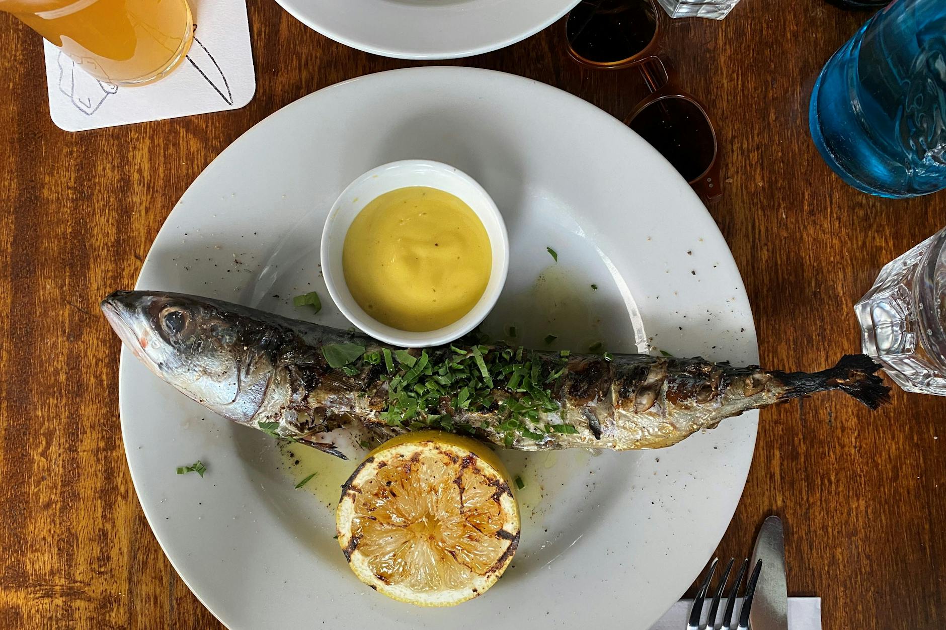 Eine britische Makrele im Sommer? Ja, unbedingt, denn die britischen Fischgründe gehören zu den besten der Welt. Und die Fische darin schmecken unbeschreiblich!