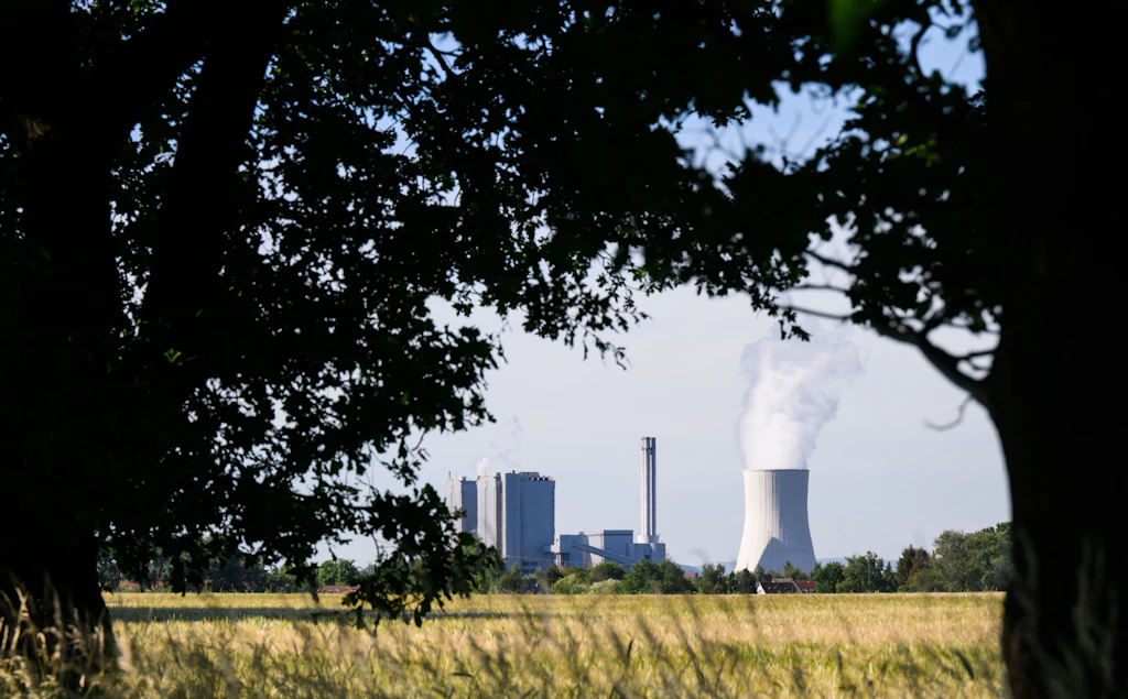 Deutschland macht wieder in Öl und Kohle: Reserve-Kraftwerke gehen ans Netz