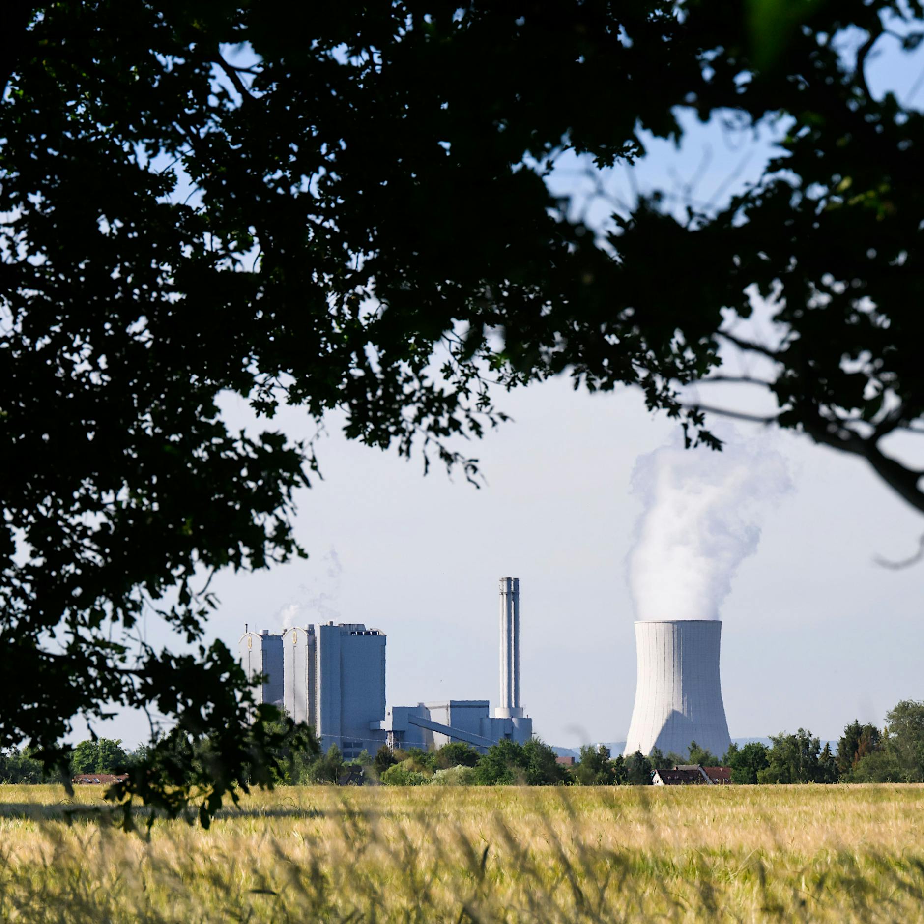 Deutschland macht wieder in Öl und Kohle: Reserve-Kraftwerke gehen ans Netz