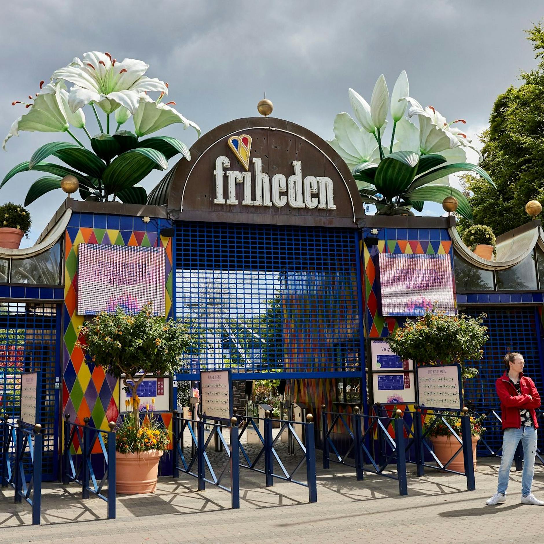 Freizeitpark-Drama: 14-Jährige stirbt bei Unfall auf Achterbahn, ein Wagen riss sich los