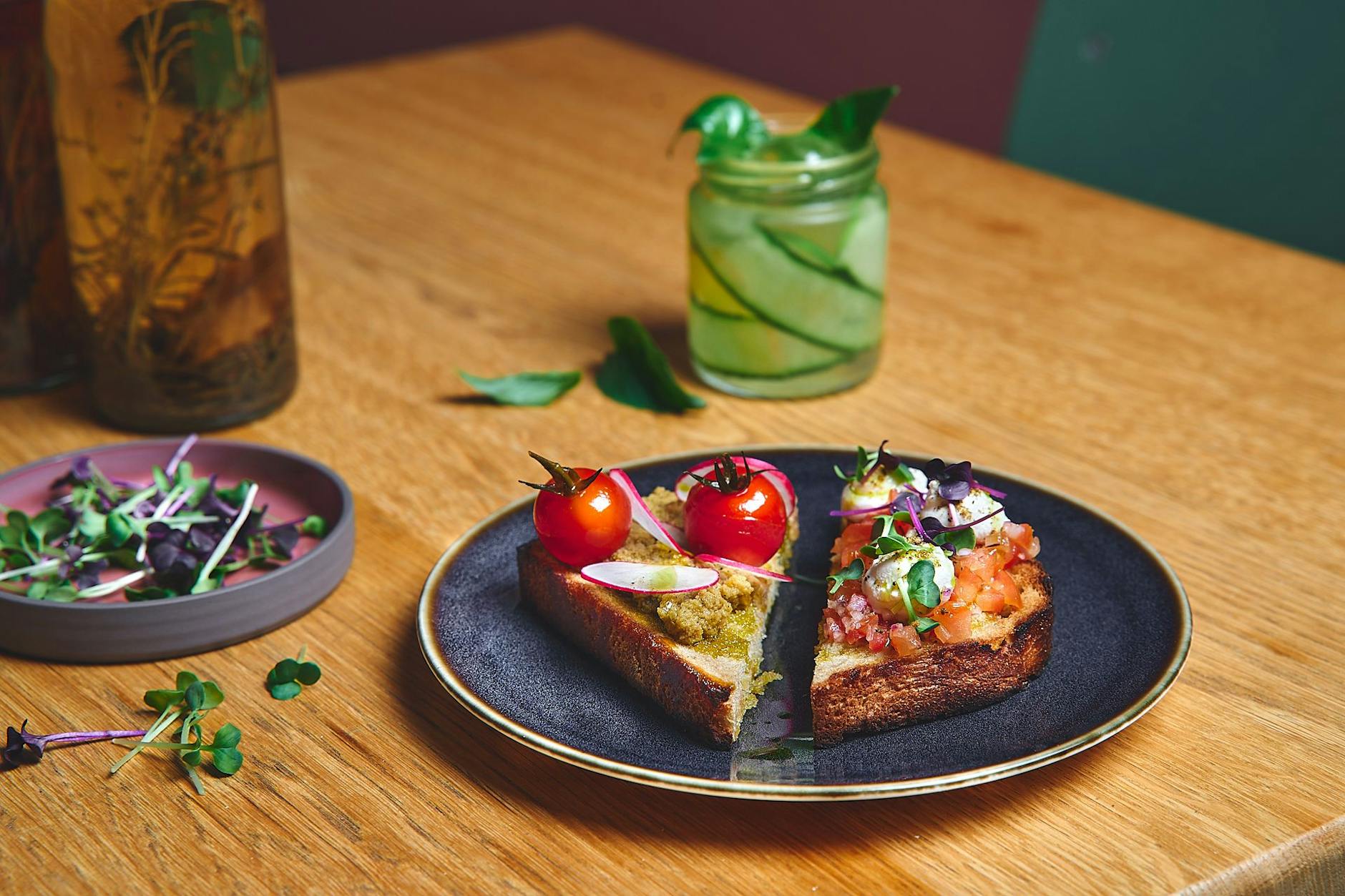 Bruschetta-Duo als Vorspeise