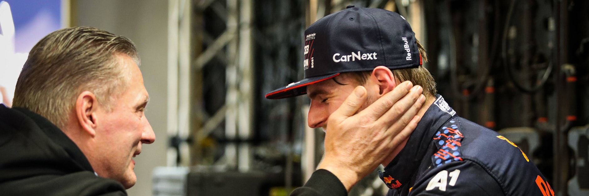 Nicht nur Streicheleinheiten: Jos Verstappen griff für die Formel-1-Karriere seines Sohnes Max Verstappen teilweise zu ungewöhnlichen Mitteln.