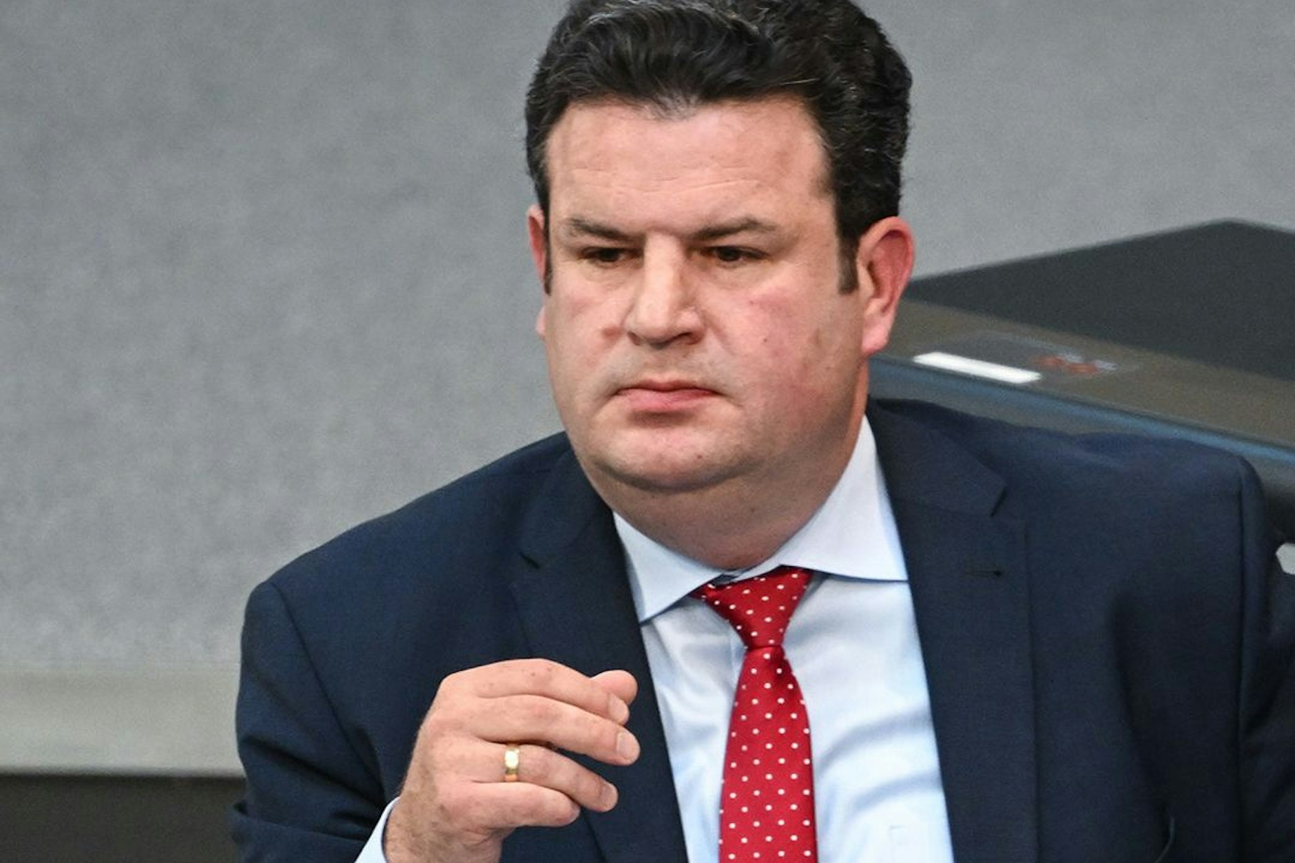 Die Hartz-IV-Sätze hinken zu stark der Preisentwicklung hinterher, meint Arbeitsminister Hubertus Heil (SPD).