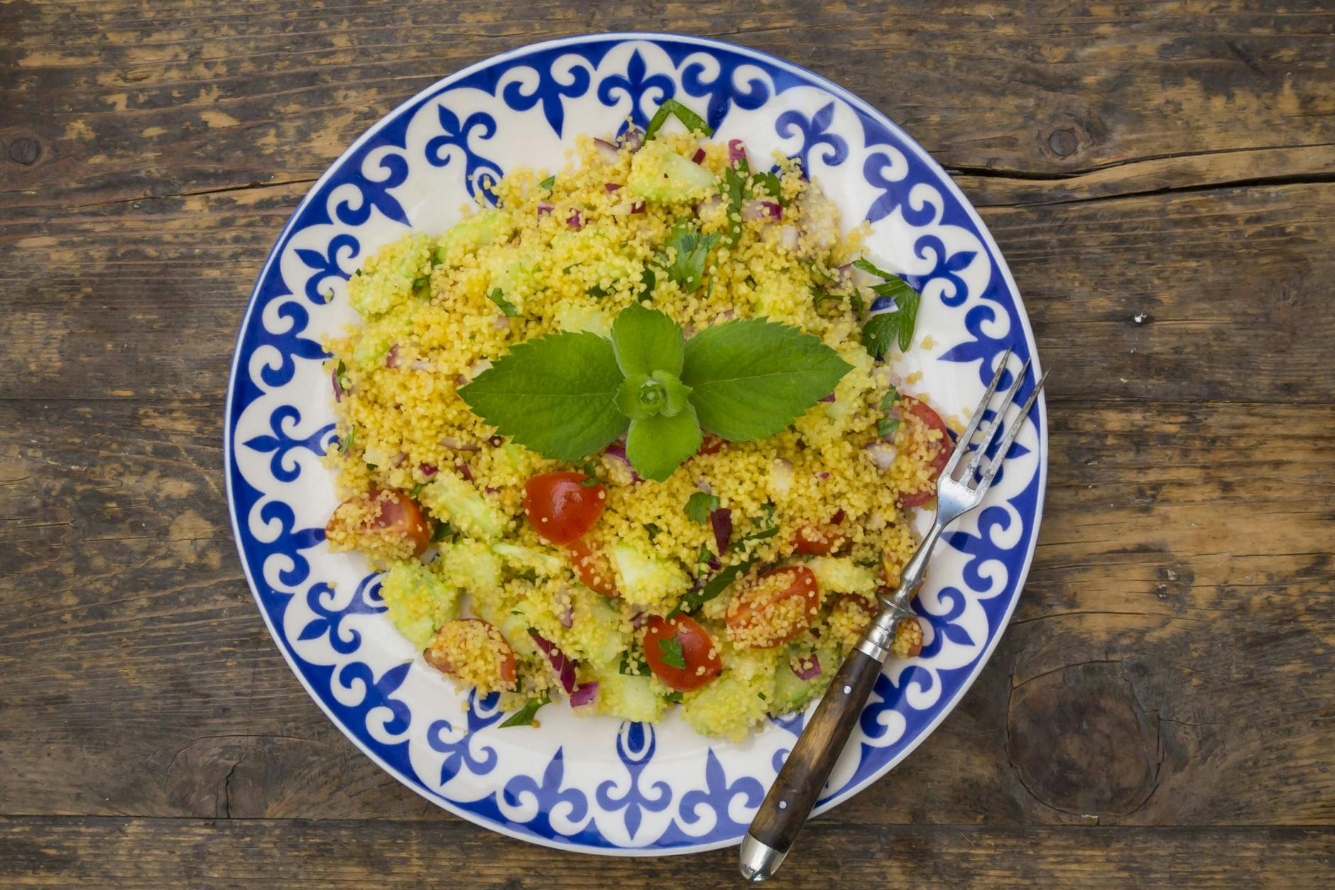 Tabouleh oder auch Taboulé ist ideal für wärmere Tage oder als Alternative zum Kartoffelsalat auf jedem Grillbuffet.