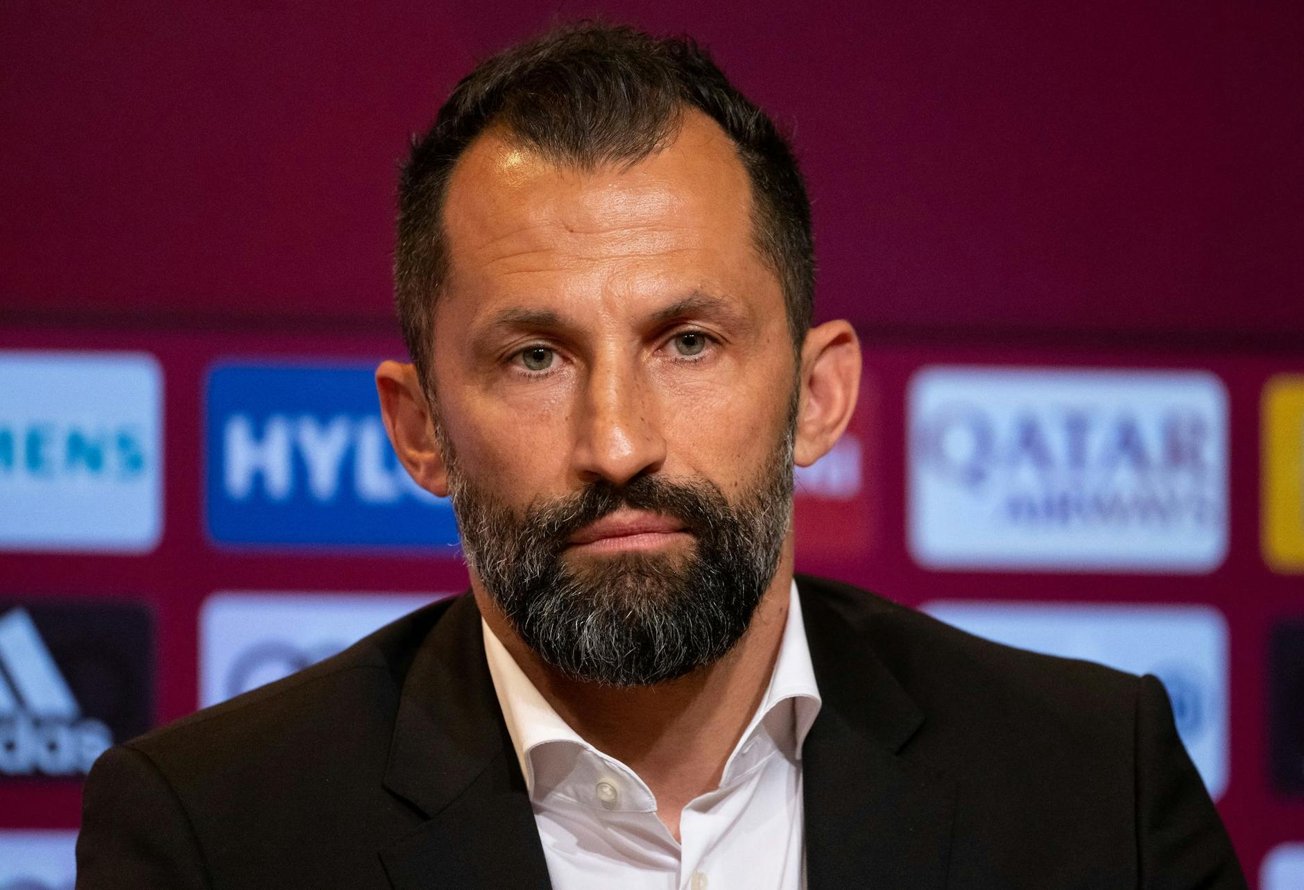 ARCHIV - Bayern-Sportvorstand Hasan Salihamidzic ist optimistisch was den Transfermarkt angeht.  