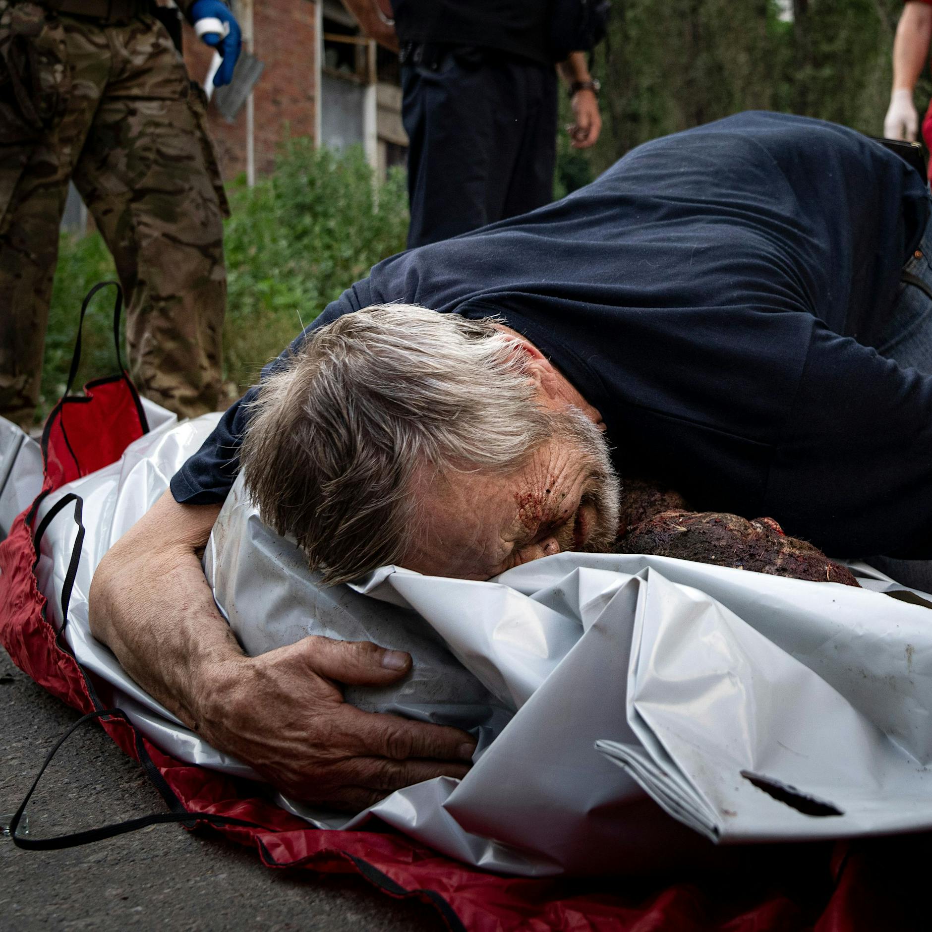 Schreckliches Kriegsschicksal: „Papa, das war’s. Sie ist tot.“ Der alltägliche Tod durch russischen Beschuss in der Ukraine
