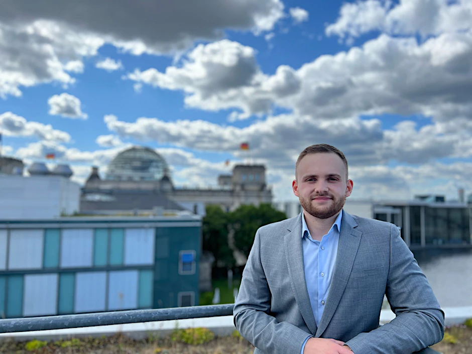 Lukas Scholle, Bundestagsökonom und YouTuber