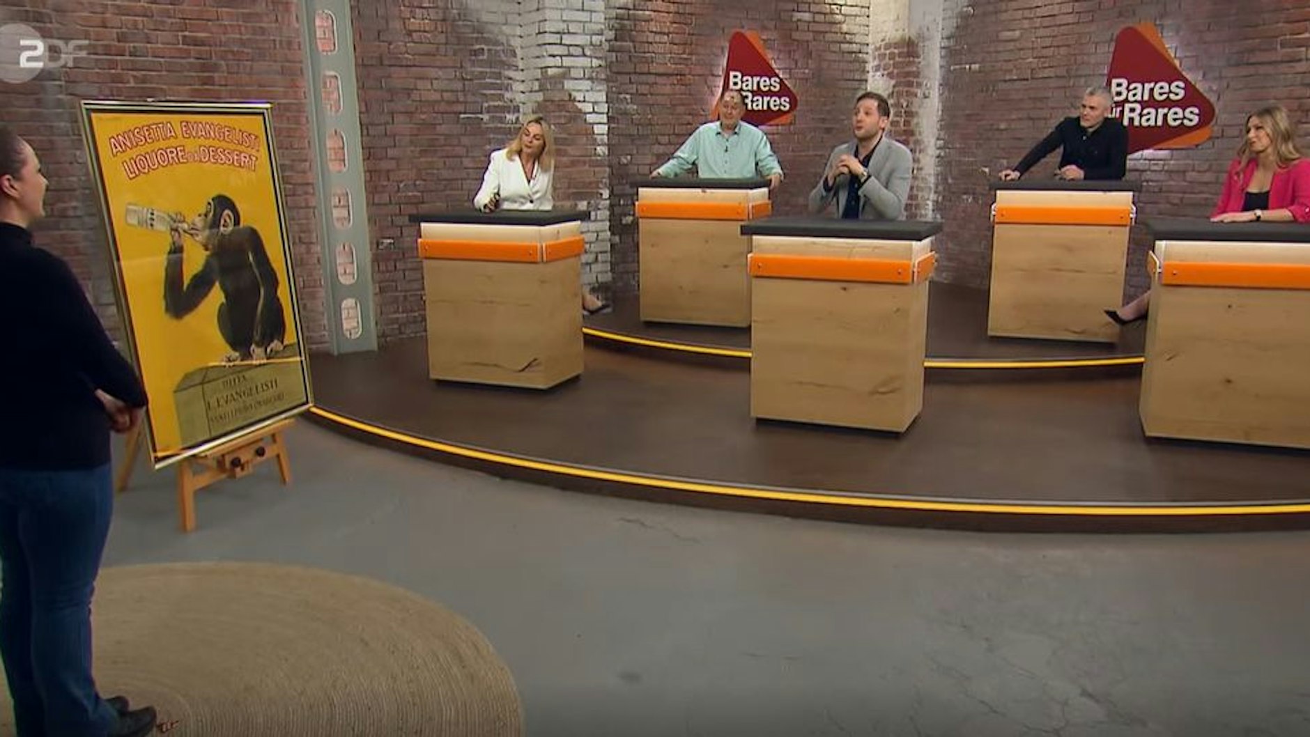 Gleich geht’s rund im Händlerraum. Susanne und Daniel werden um den Affen kämpfen.