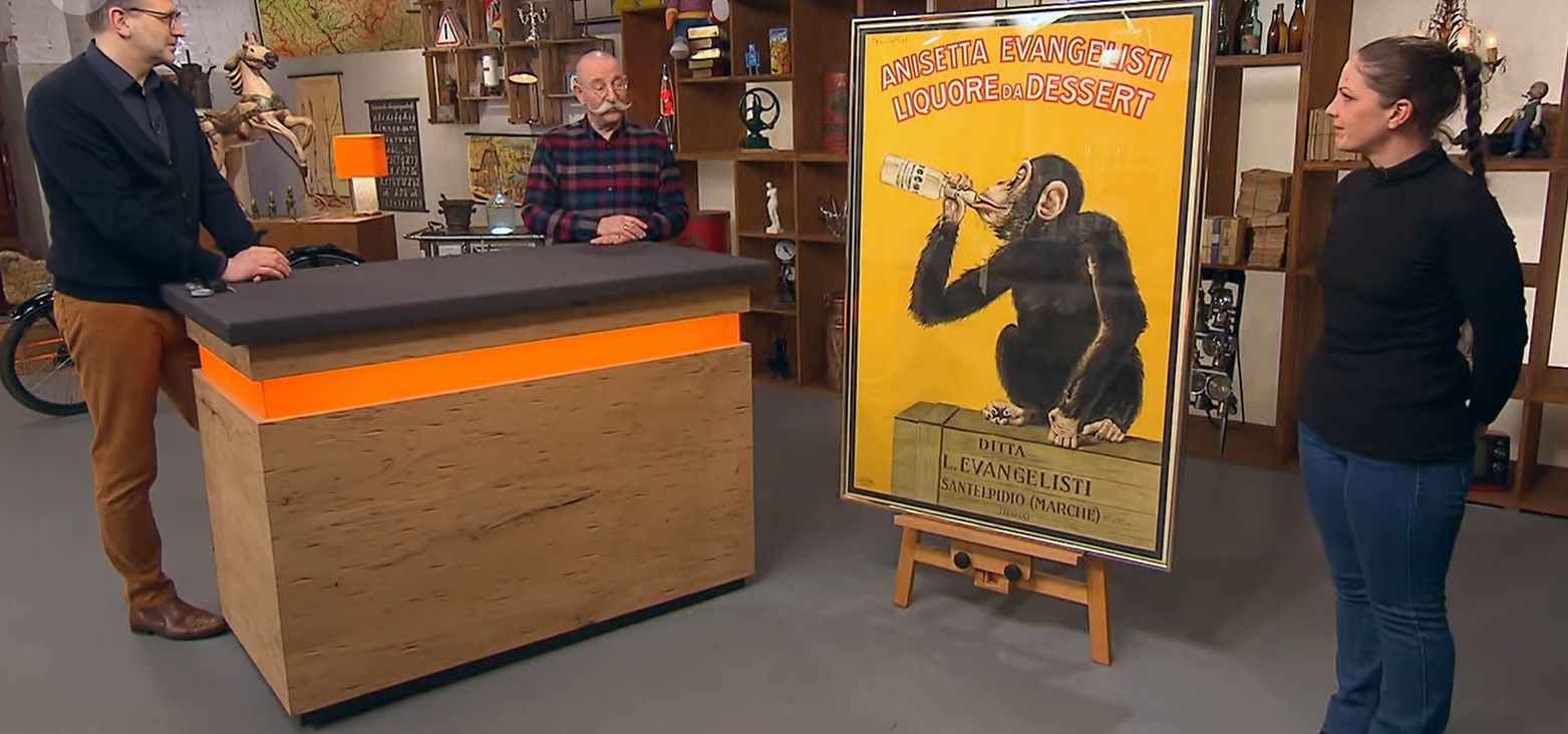 Image - Schräges Schild bei „Bares für Rares“: Süffelnder Affe begeistert die Händler – und bringt DIESE irre Summe!