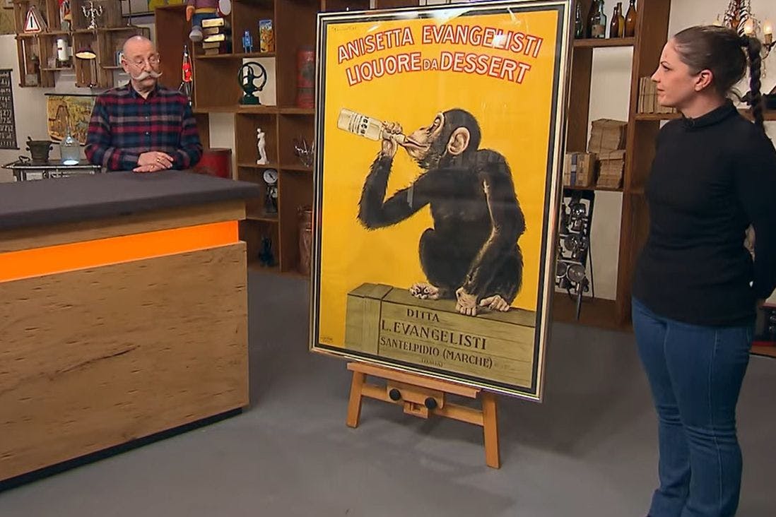 Affenliebe! Dieses Sammlerstück hat es zwei Händlern ganz besonders angetan.