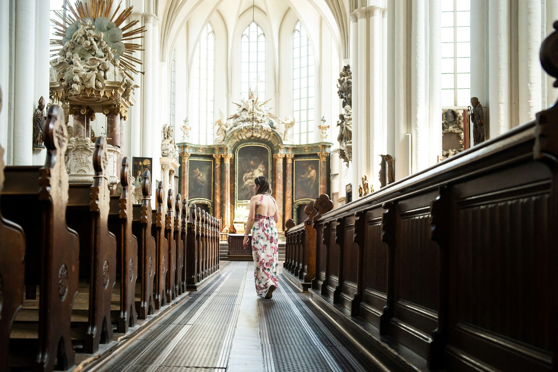 Schattiges Plätzchen: Marienkirche am Alexanderplatz.